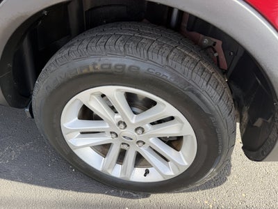 2017 Ford Explorer Base