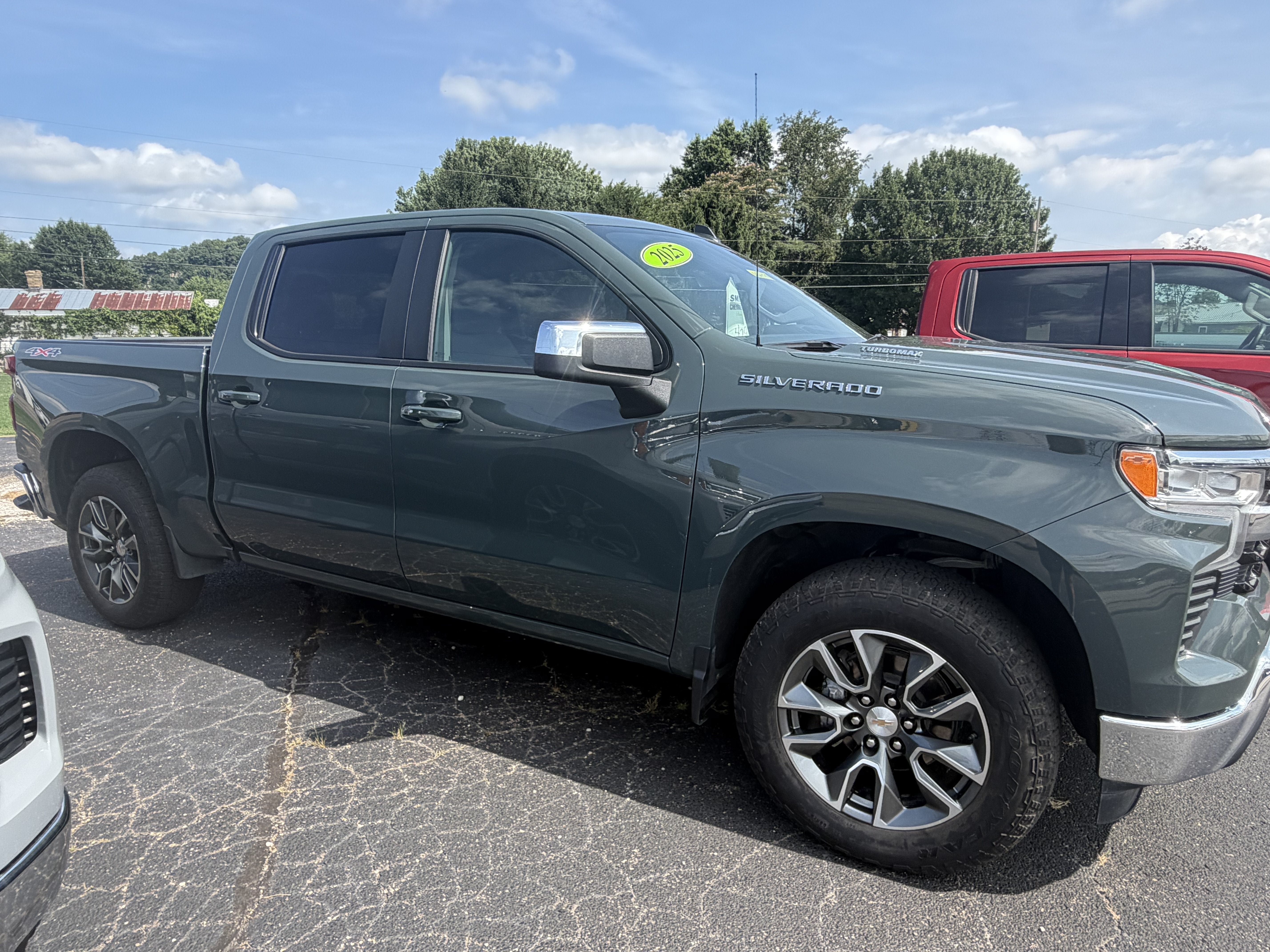 2025 Chevrolet Silverado 1500 LT (2FL)