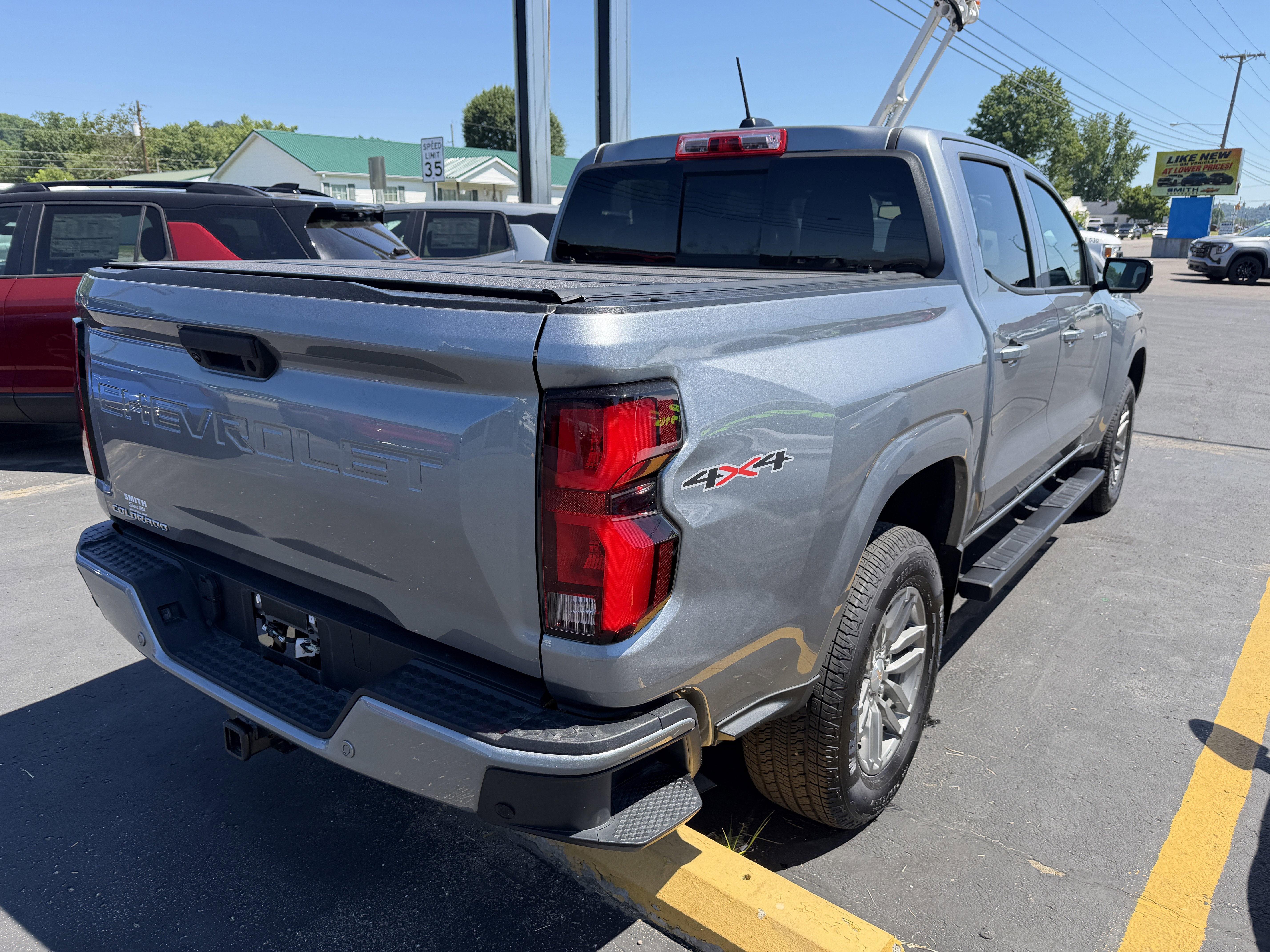 2025 Chevrolet Colorado WT/LT
