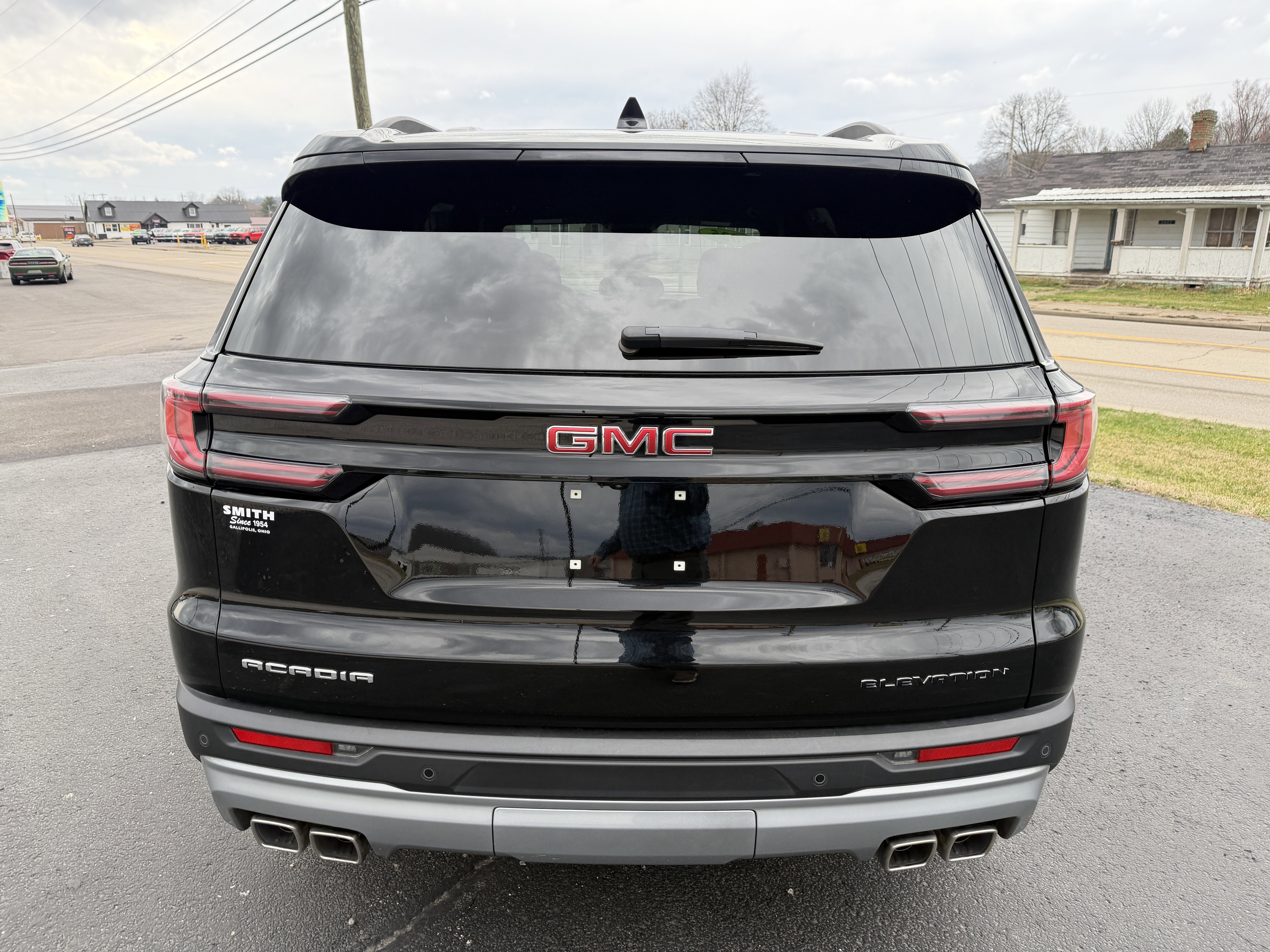 2025 GMC Acadia Elevation