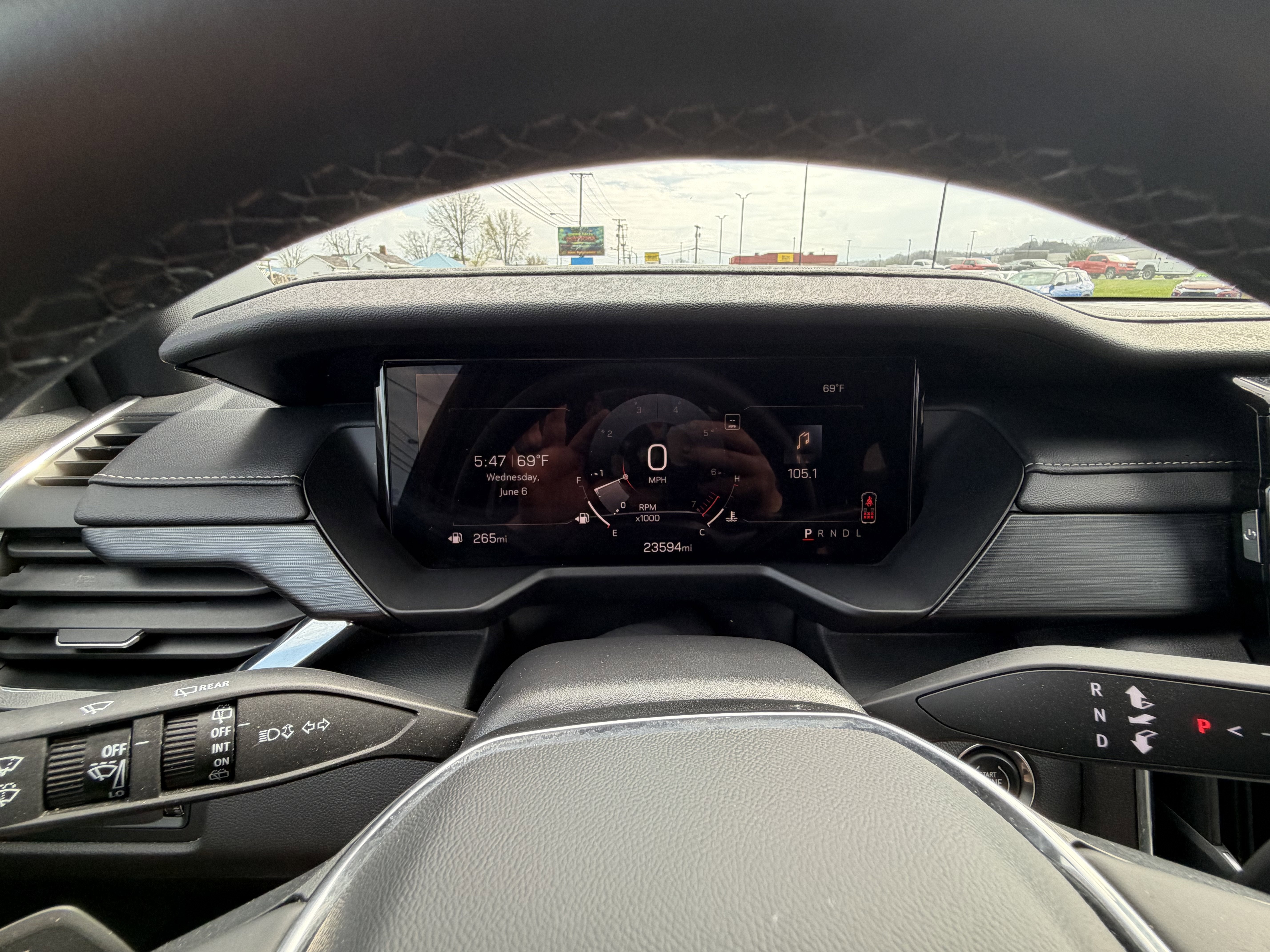 2025 GMC Acadia Elevation