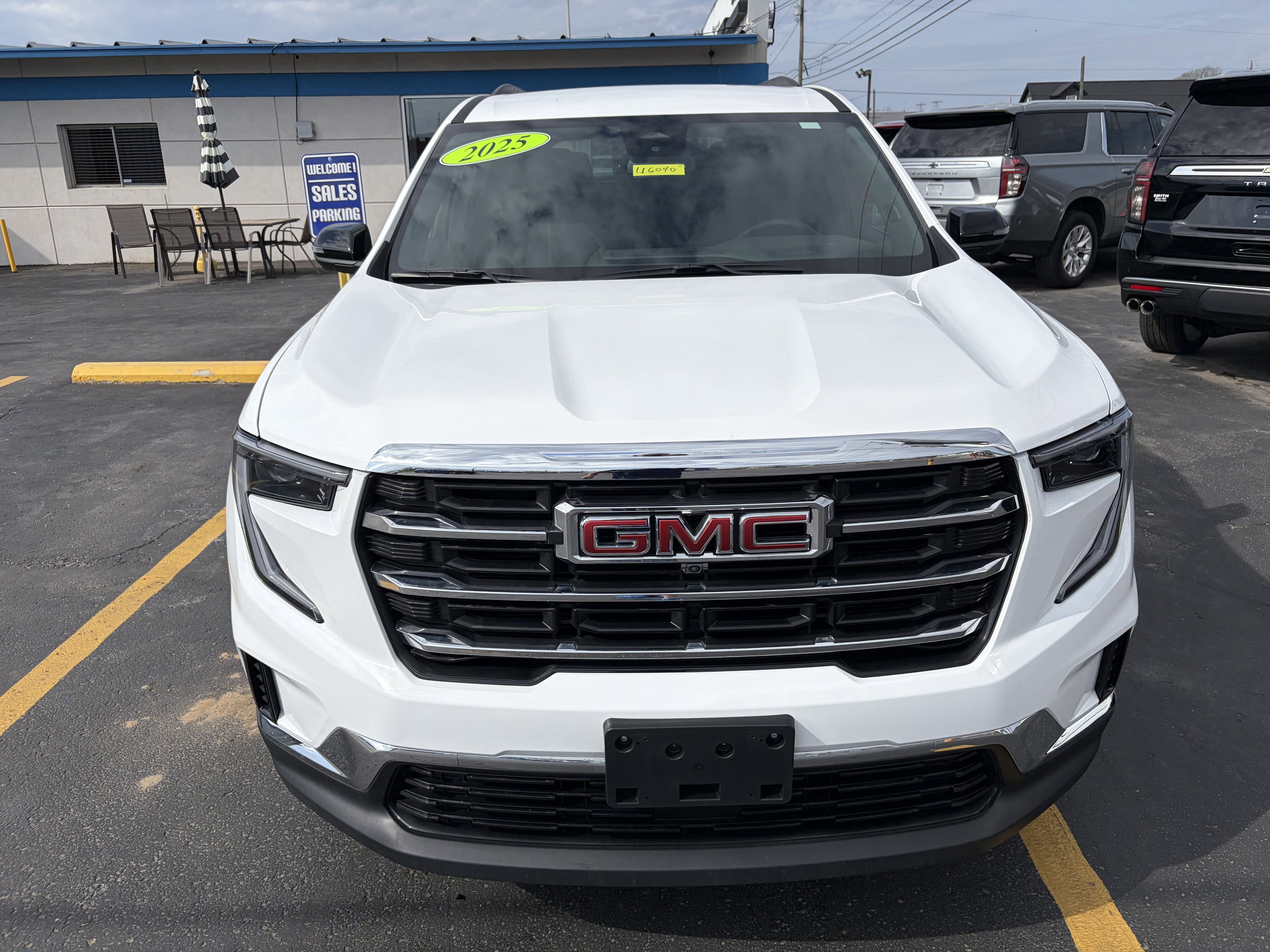 2025 GMC Acadia Elevation