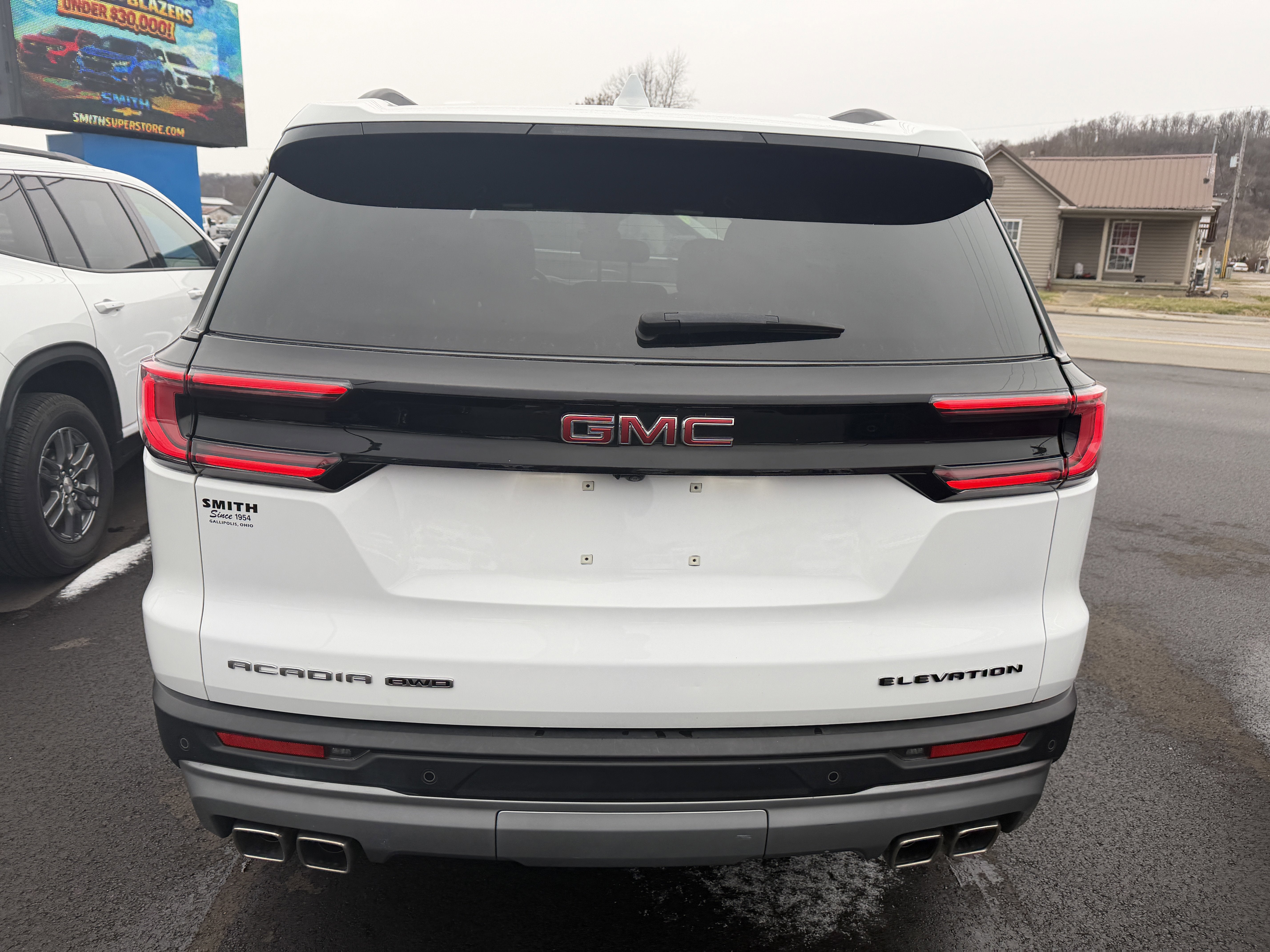 2025 GMC Acadia Elevation