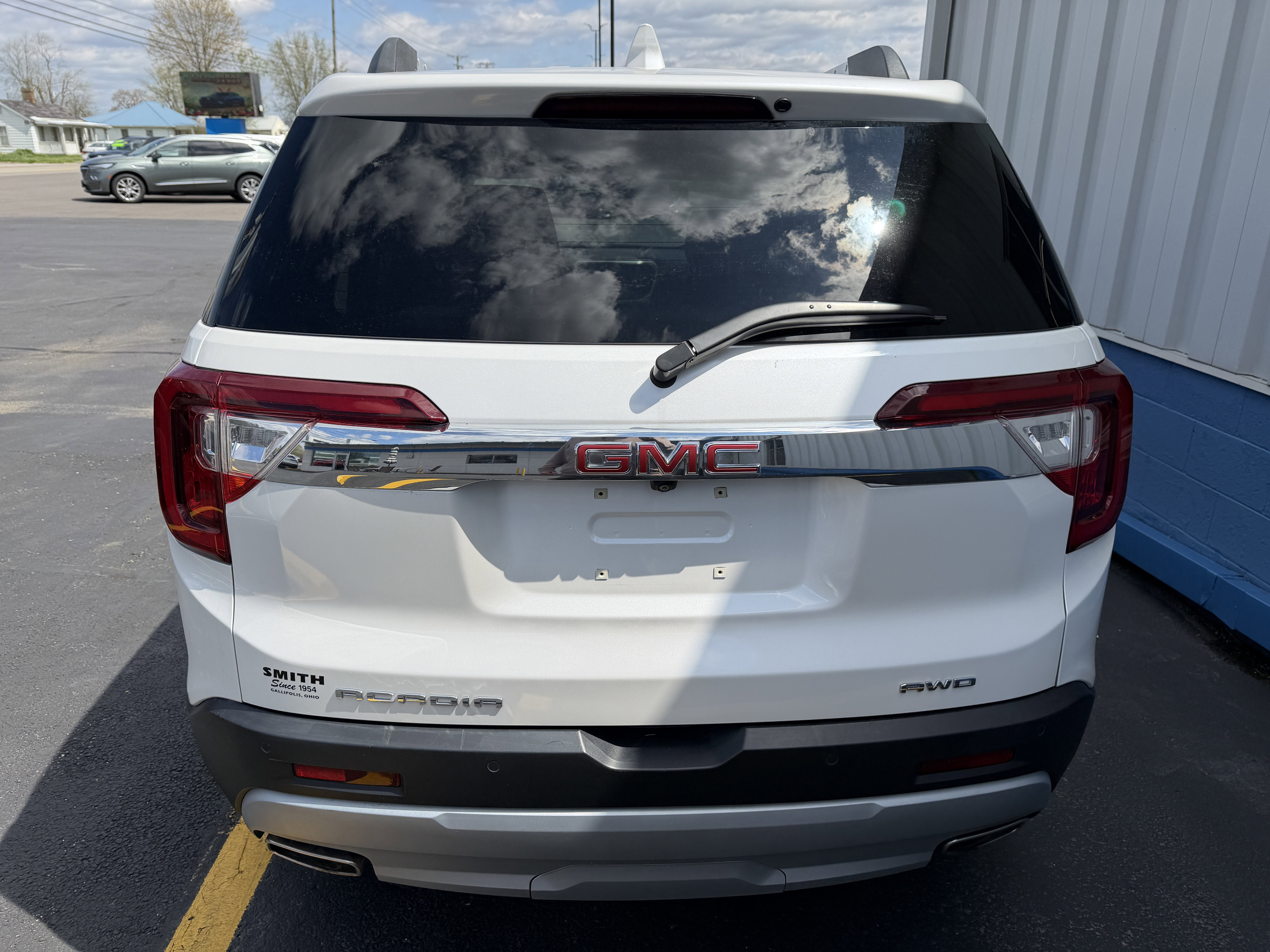 2023 GMC Acadia SLT