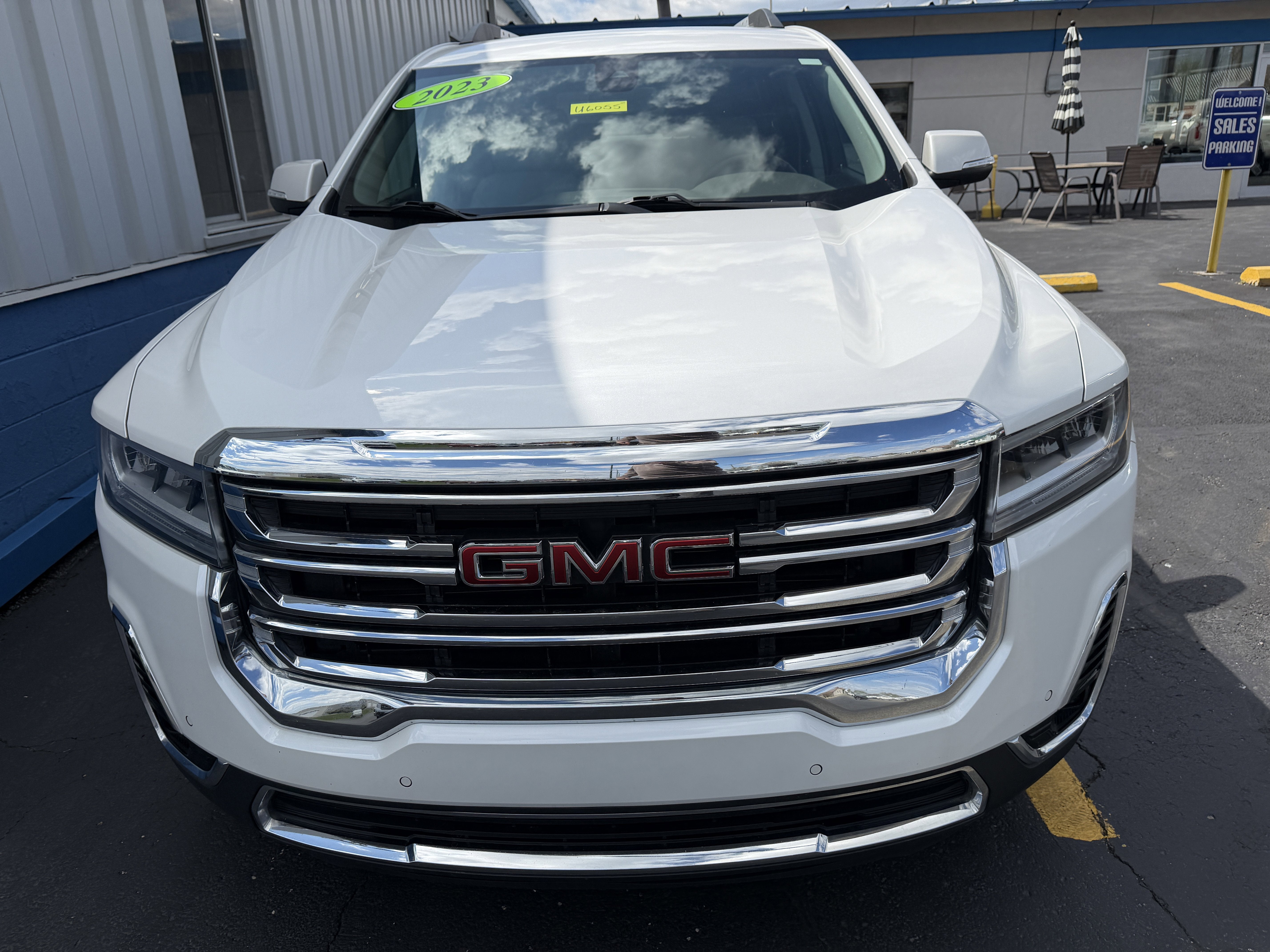 2023 GMC Acadia SLT