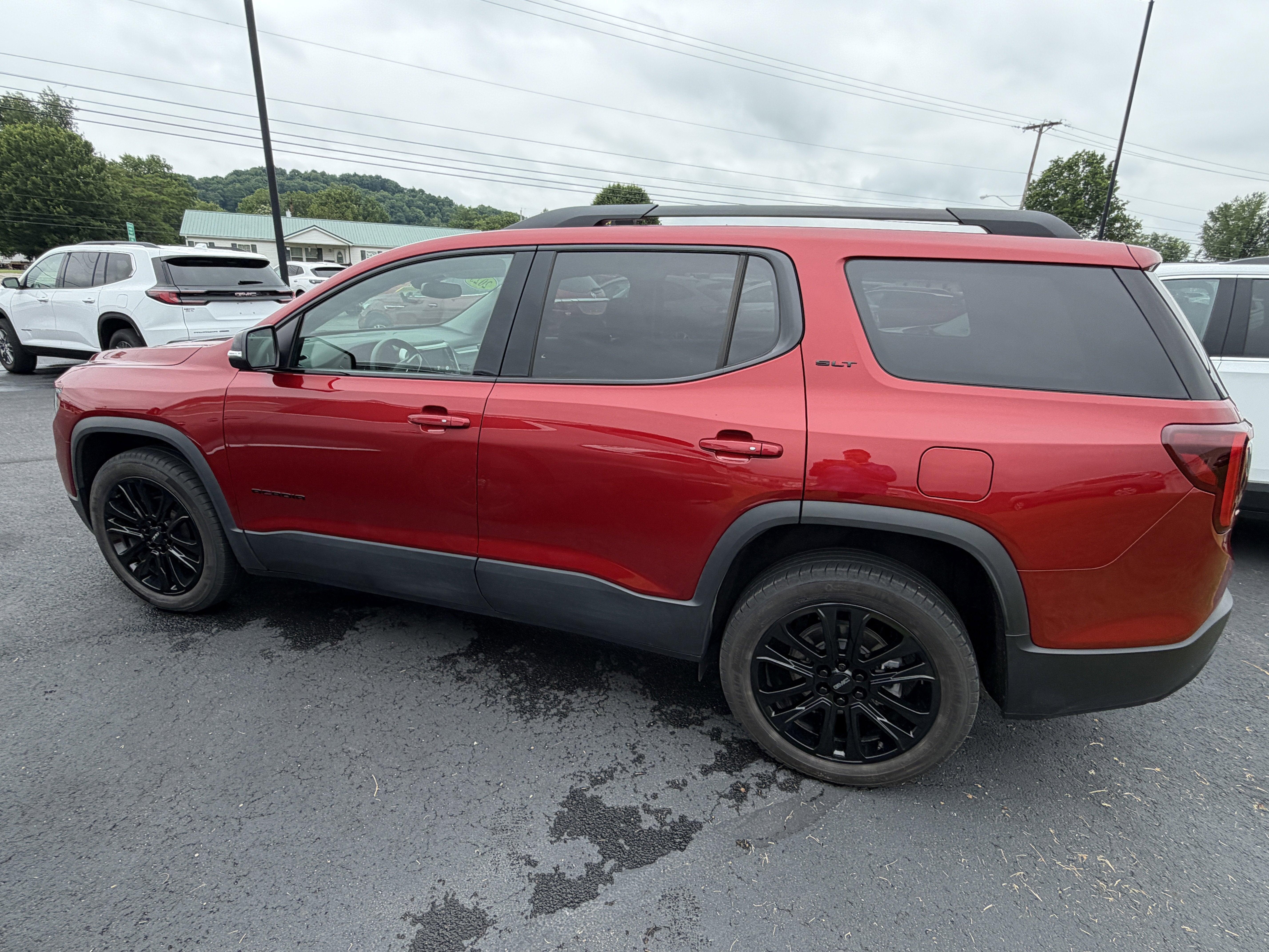 2023 GMC Acadia SLT