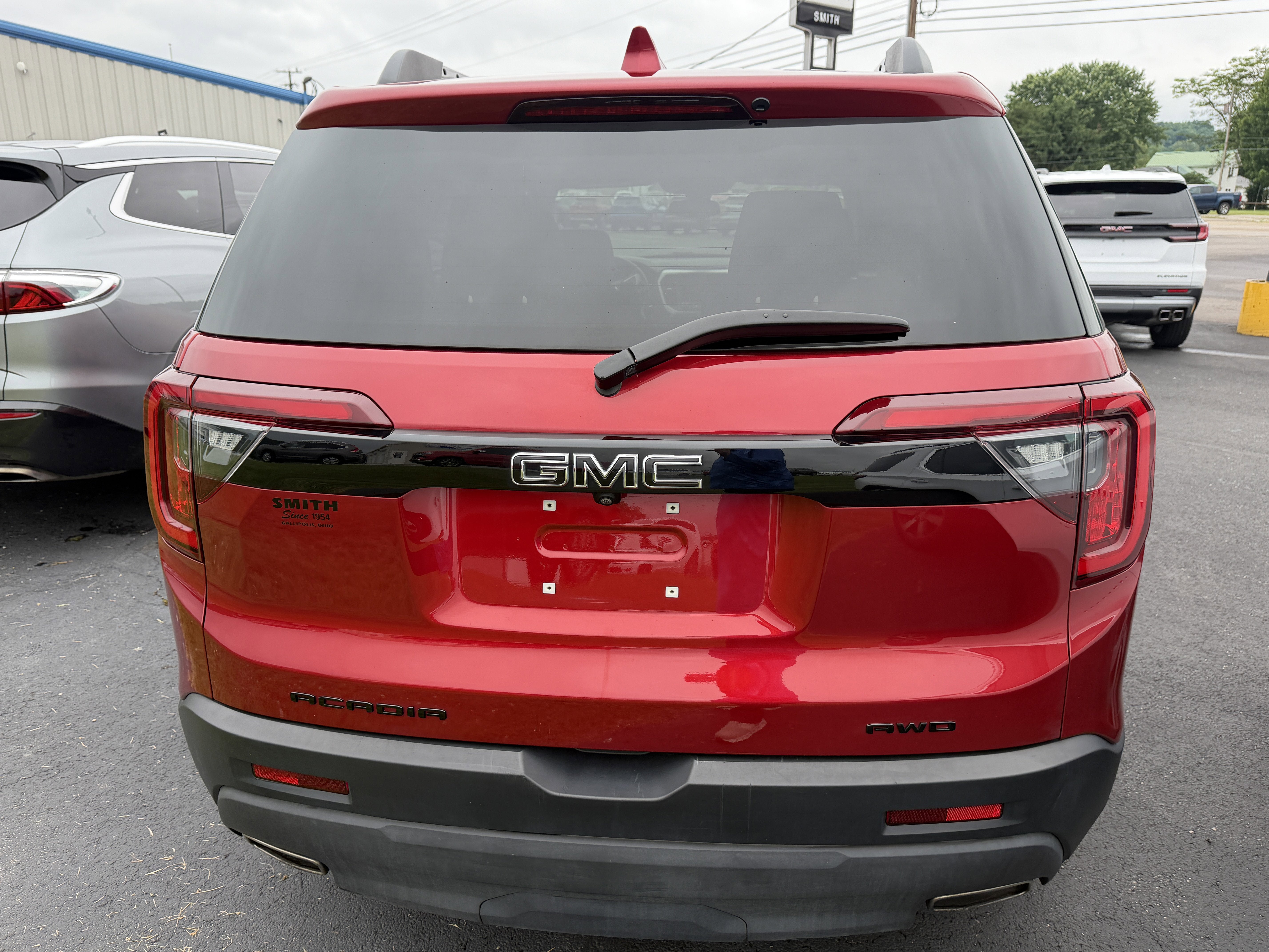 2023 GMC Acadia SLT