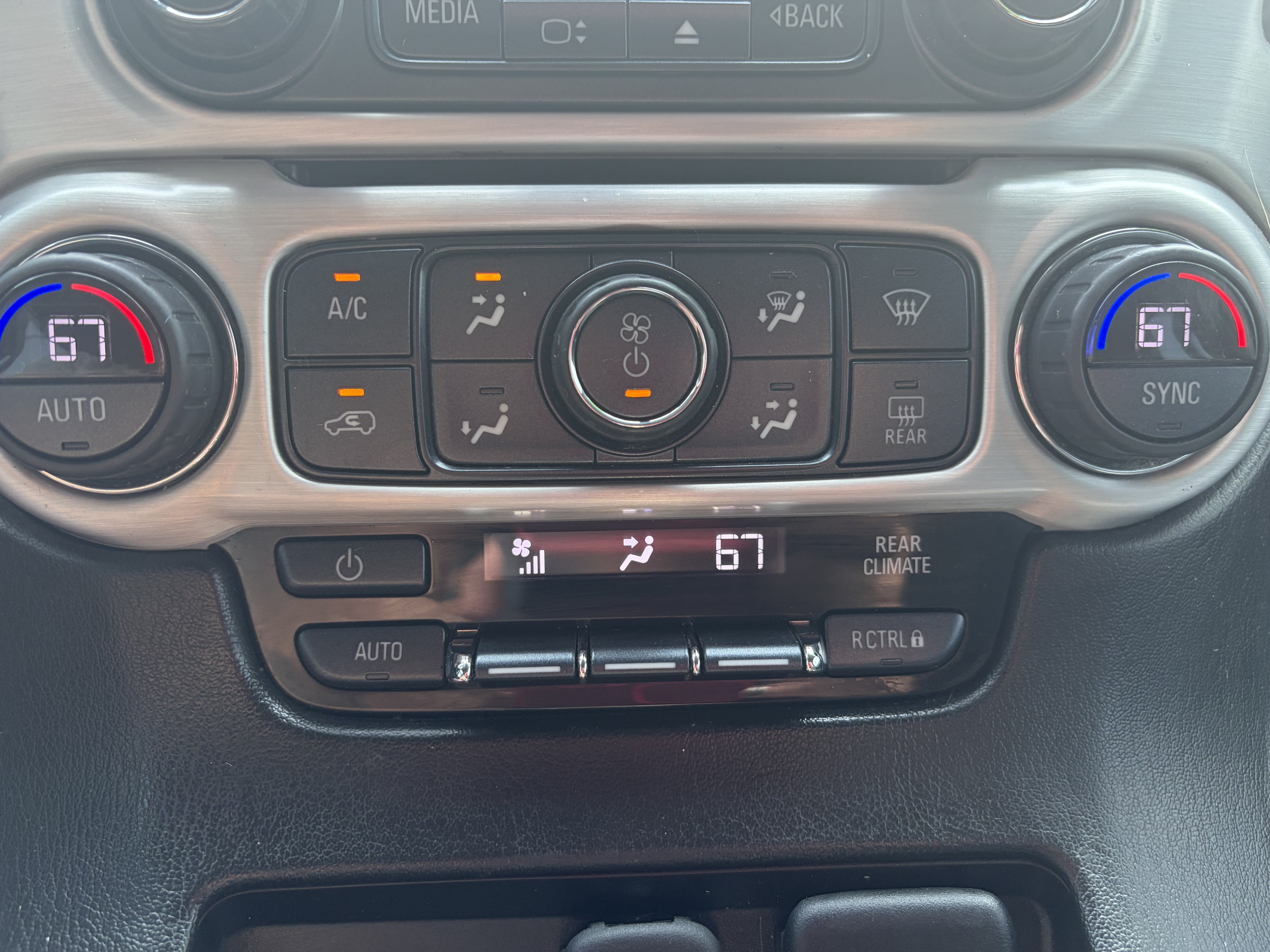 2017 GMC Yukon SLE