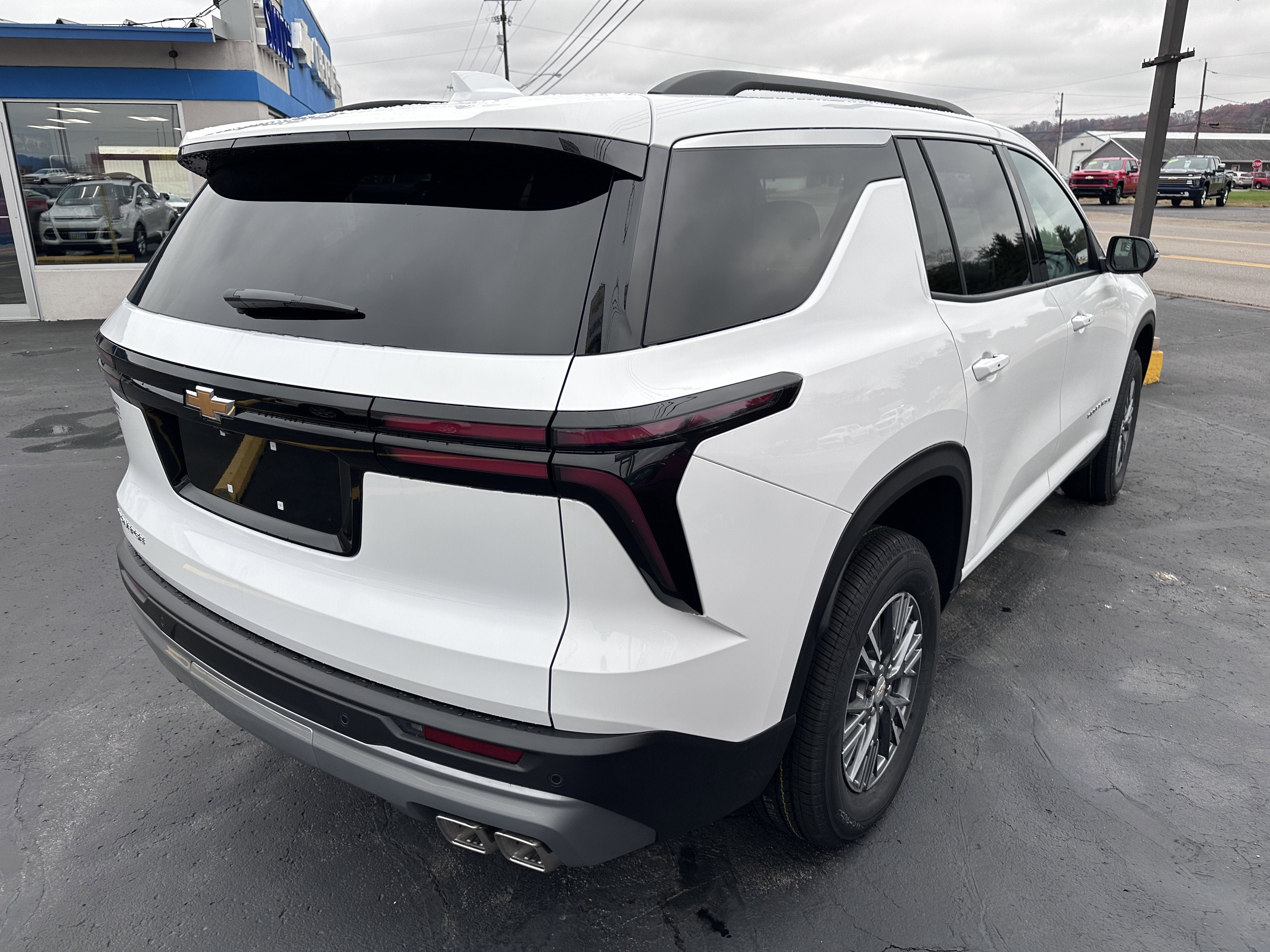 2026 Chevrolet Traverse LT