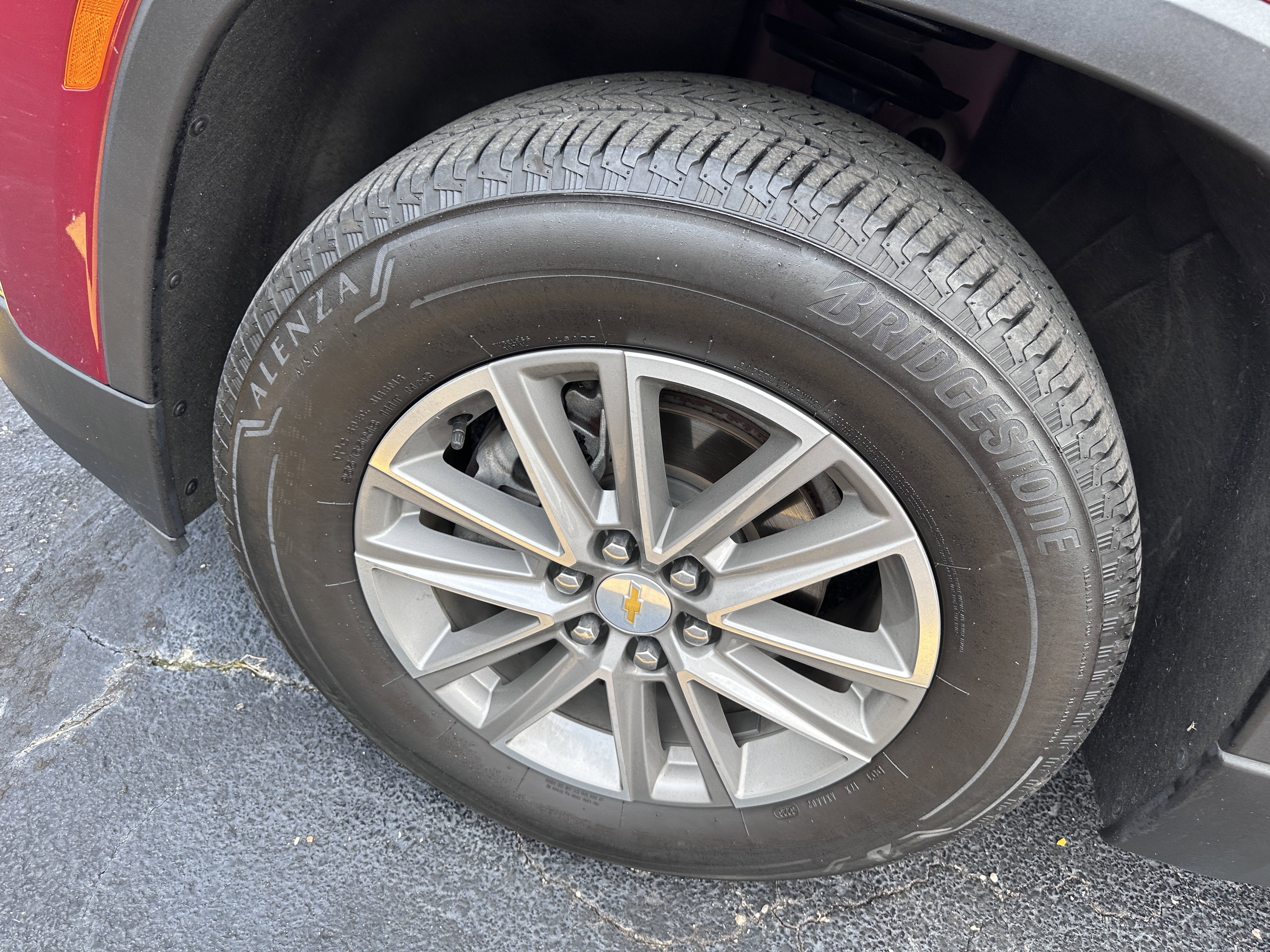 2023 Chevrolet Traverse LT Cloth