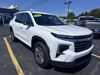 2025 Chevrolet Traverse LT