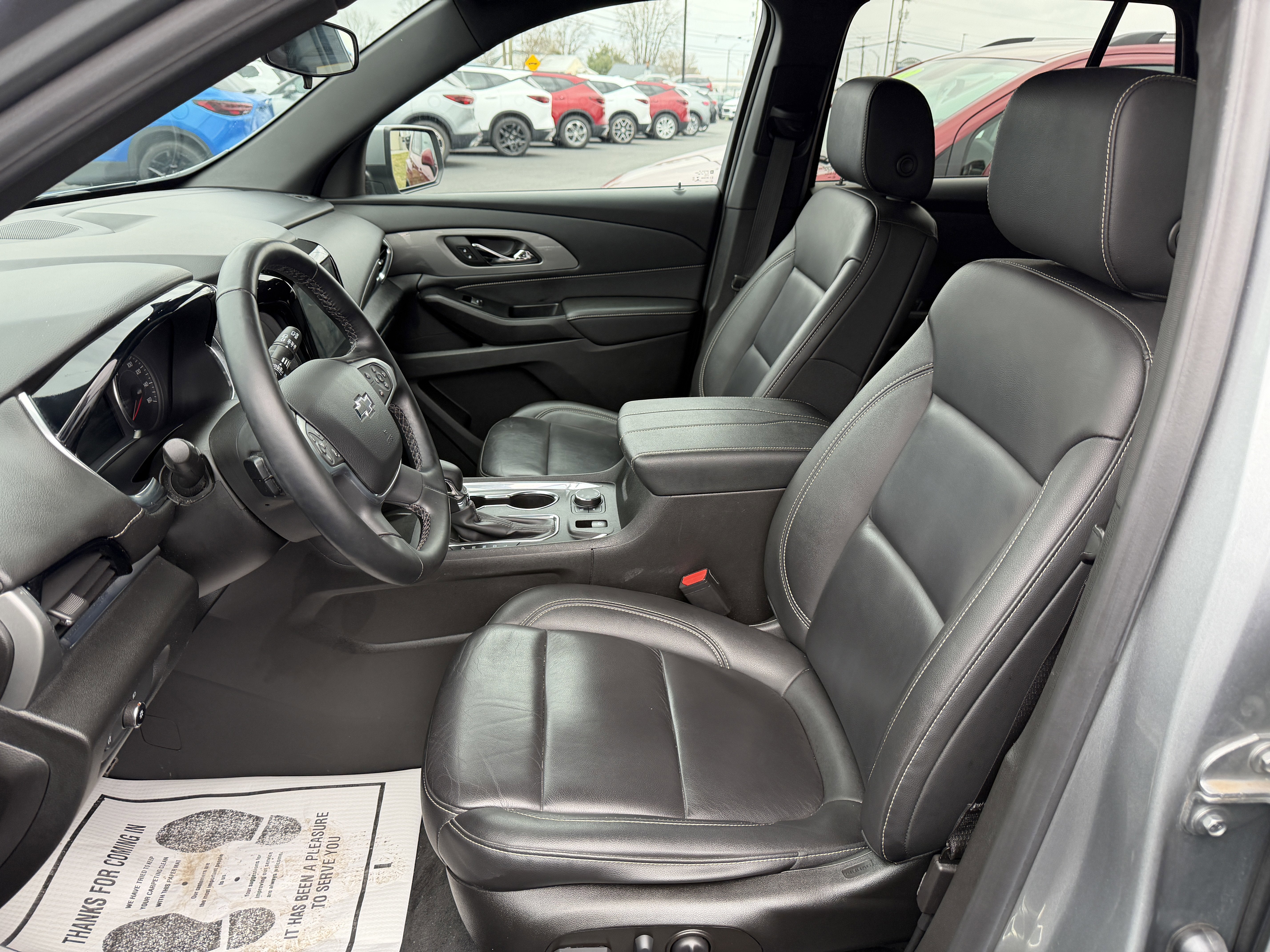 2023 Chevrolet Traverse LT Leather