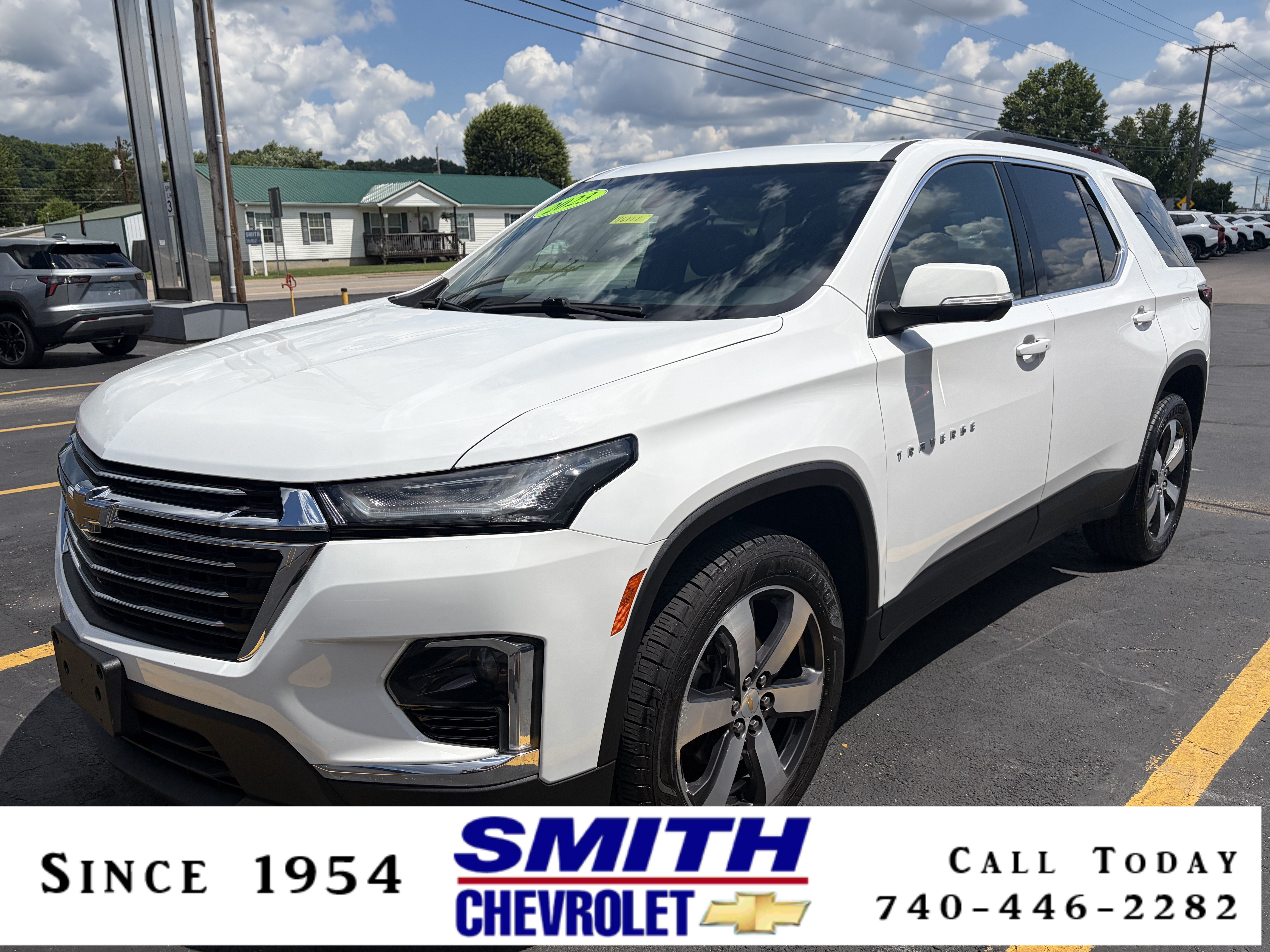 2023 Chevrolet Traverse LT Leather