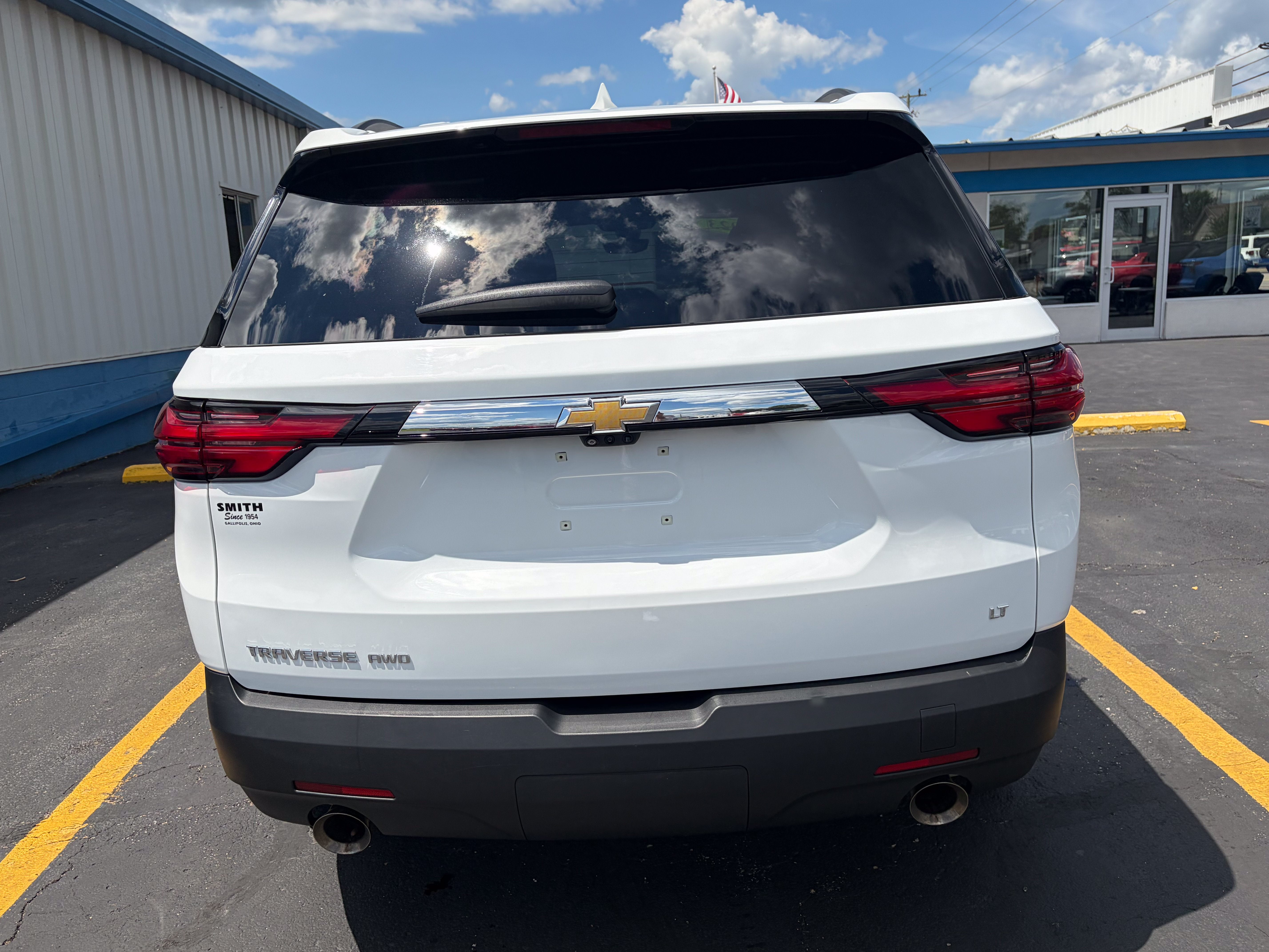 2023 Chevrolet Traverse LT Leather