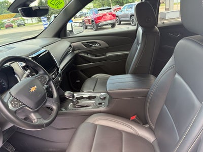 2023 Chevrolet Traverse LT Leather
