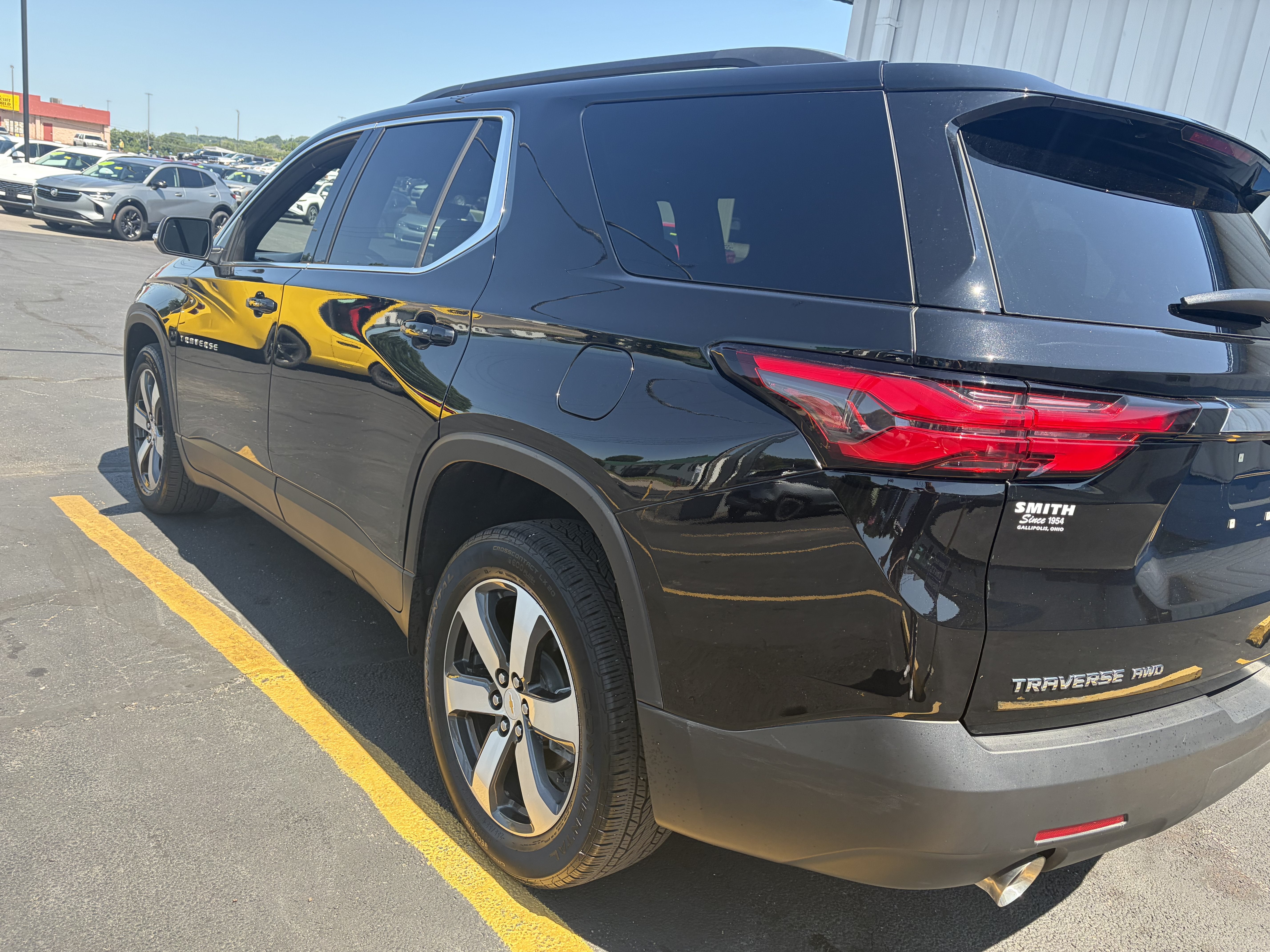 2023 Chevrolet Traverse LT Leather