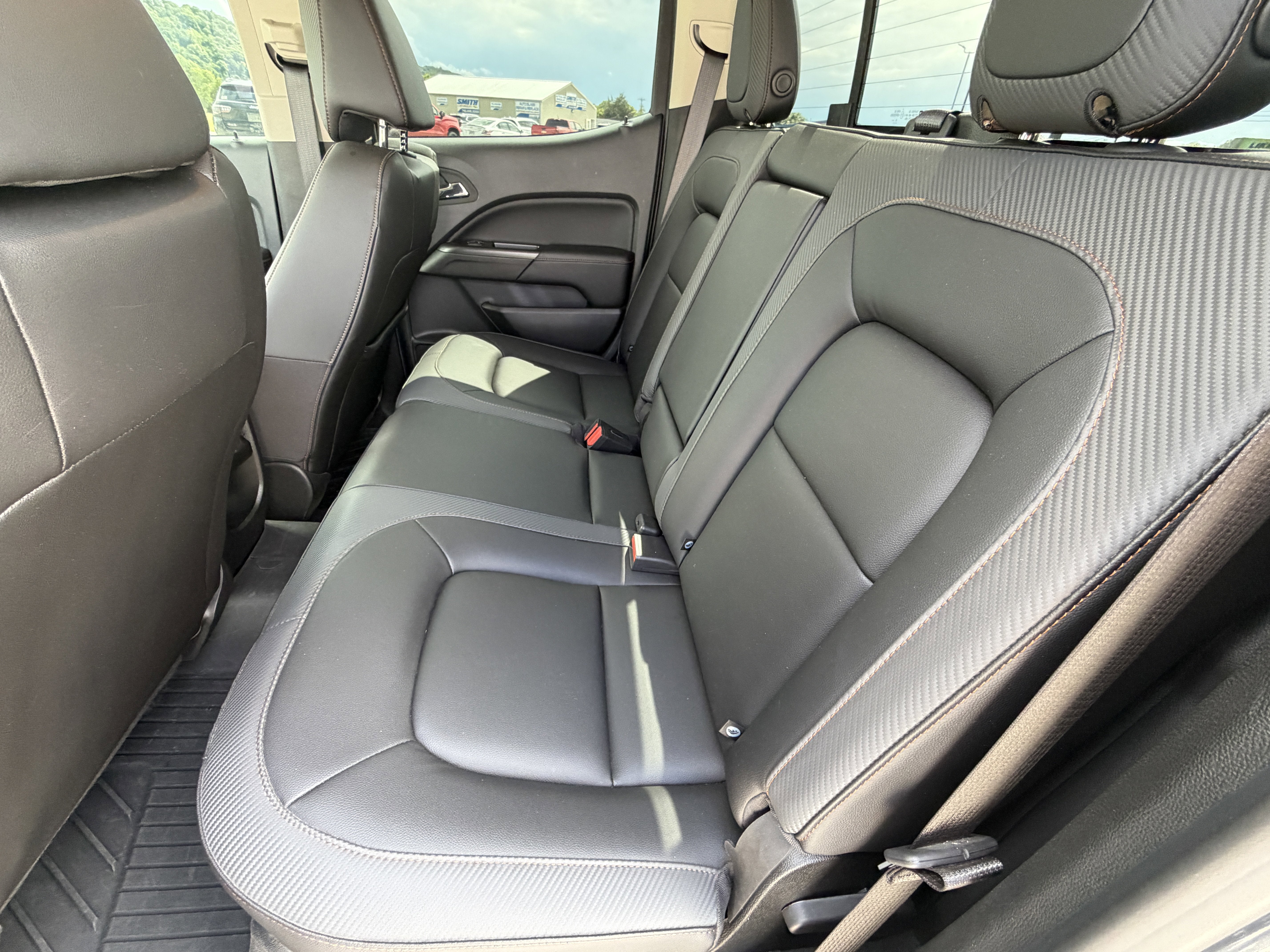 2022 GMC Canyon AT4 - Leather