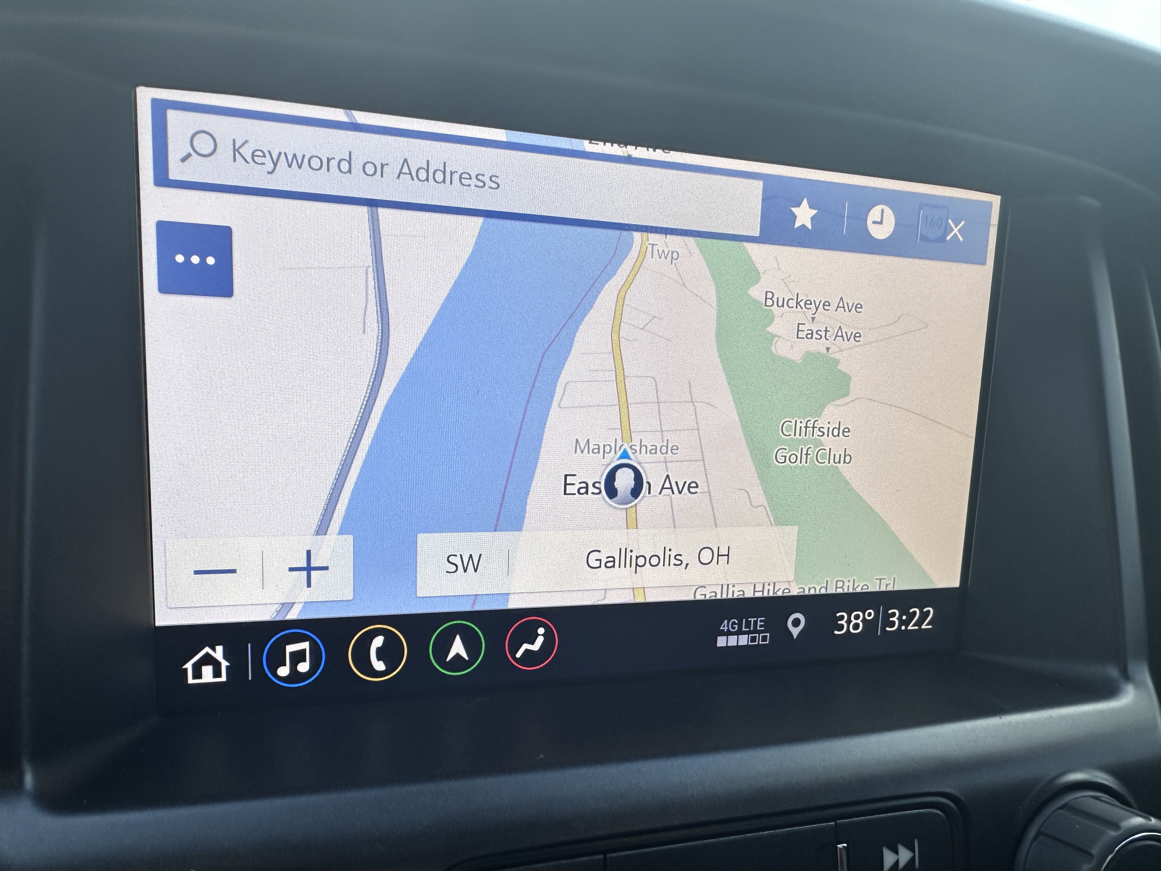 2022 GMC Canyon AT4 - Leather