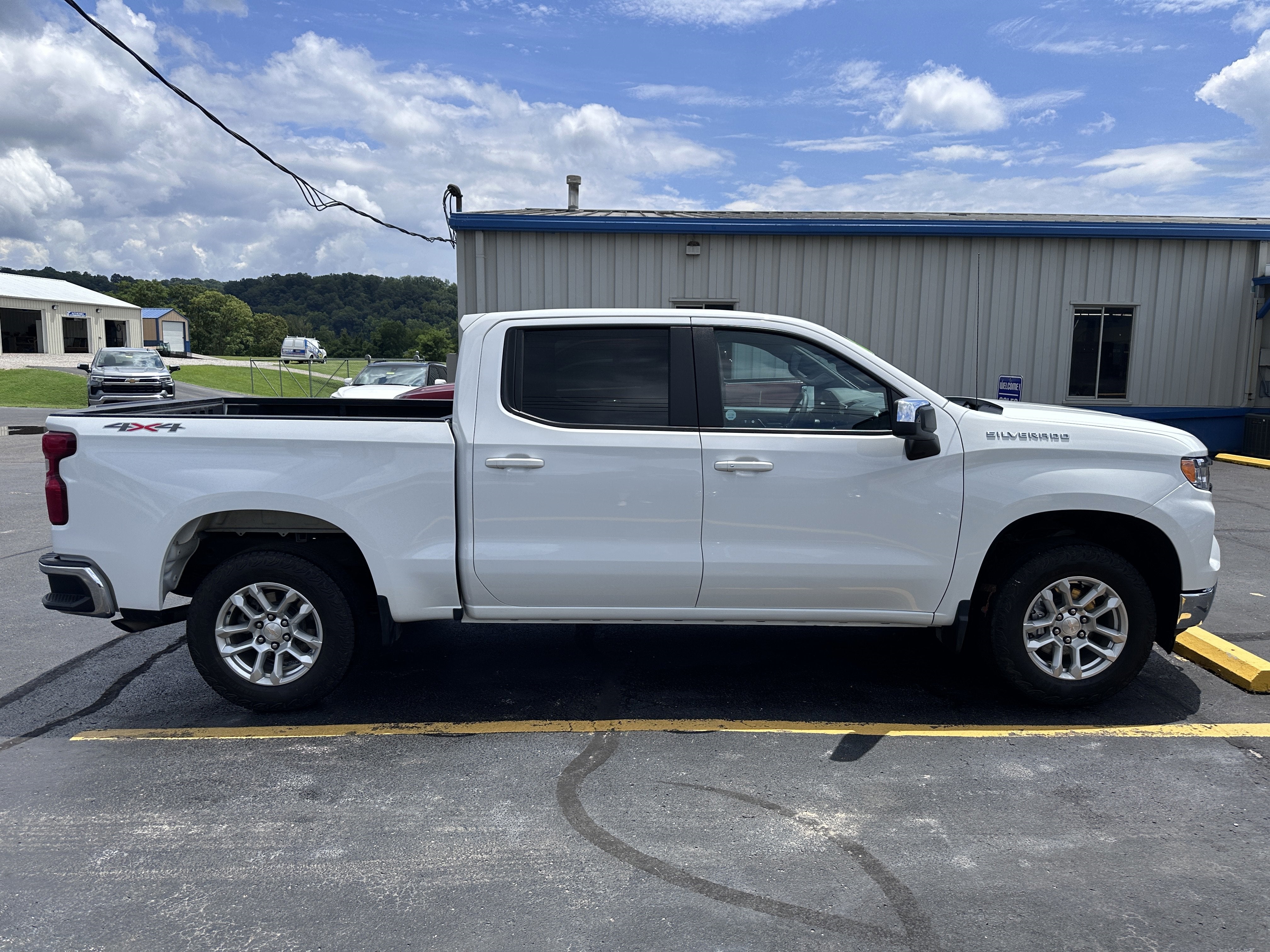 2023 Chevrolet Silverado 1500 LT (2FL)