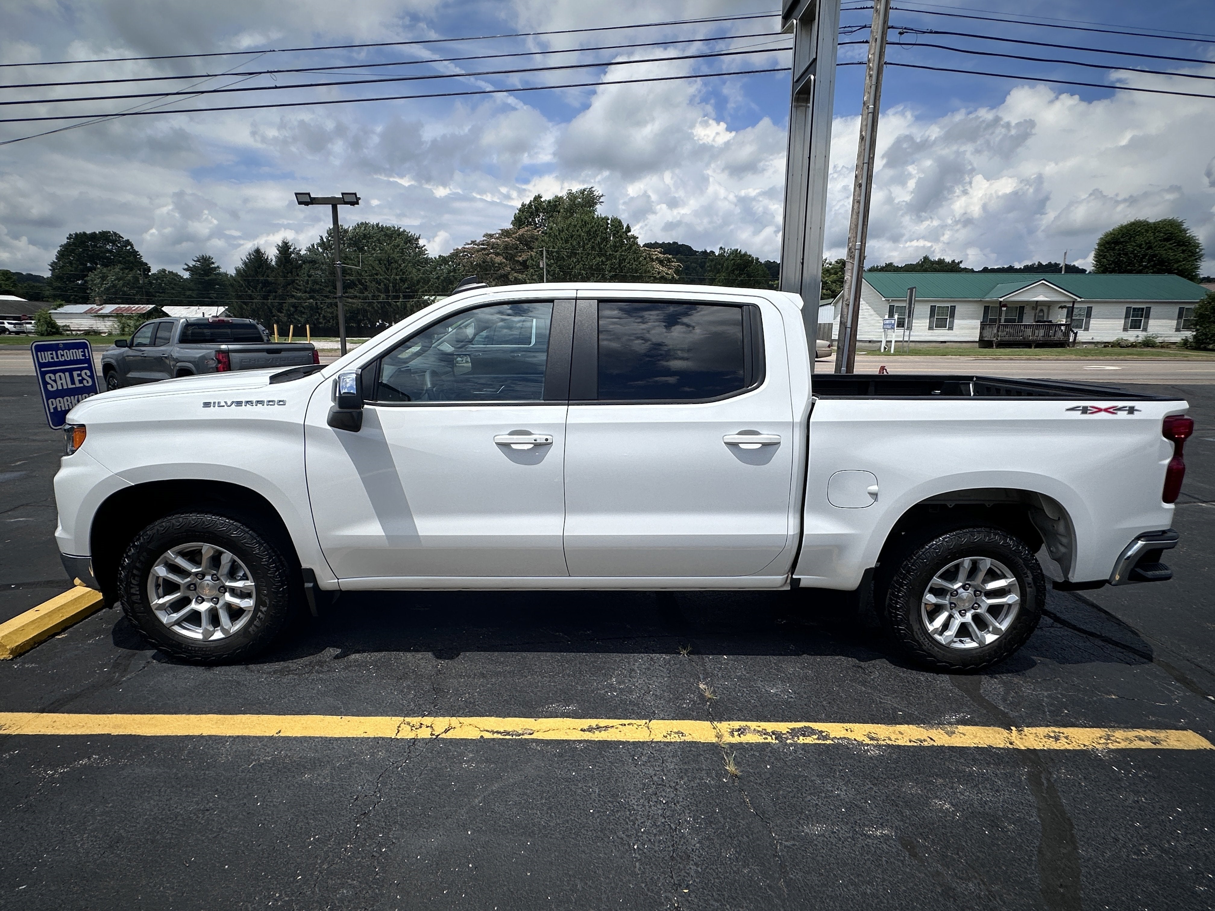 2023 Chevrolet Silverado 1500 LT (2FL)