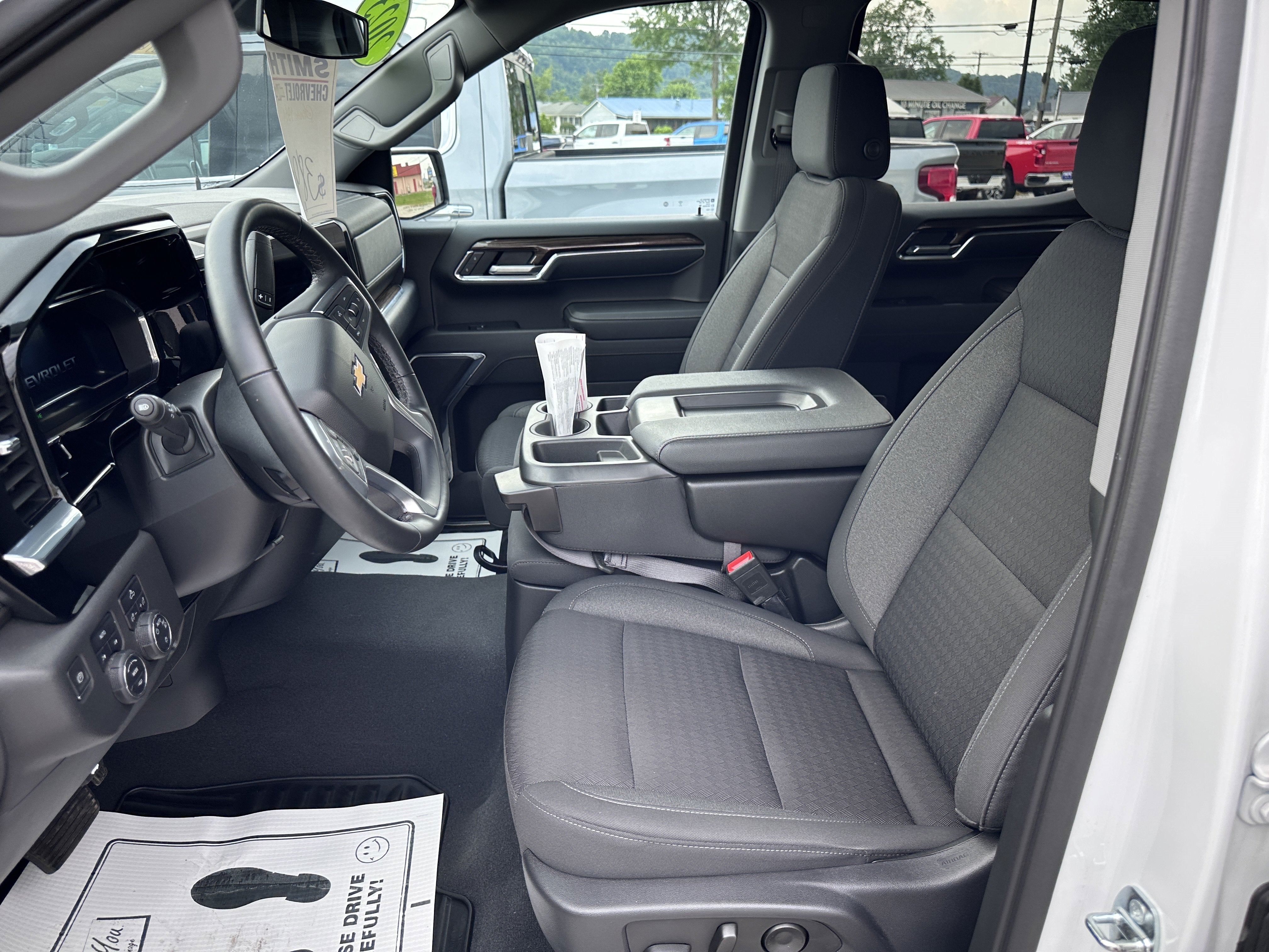 2023 Chevrolet Silverado 1500 LT (2FL)