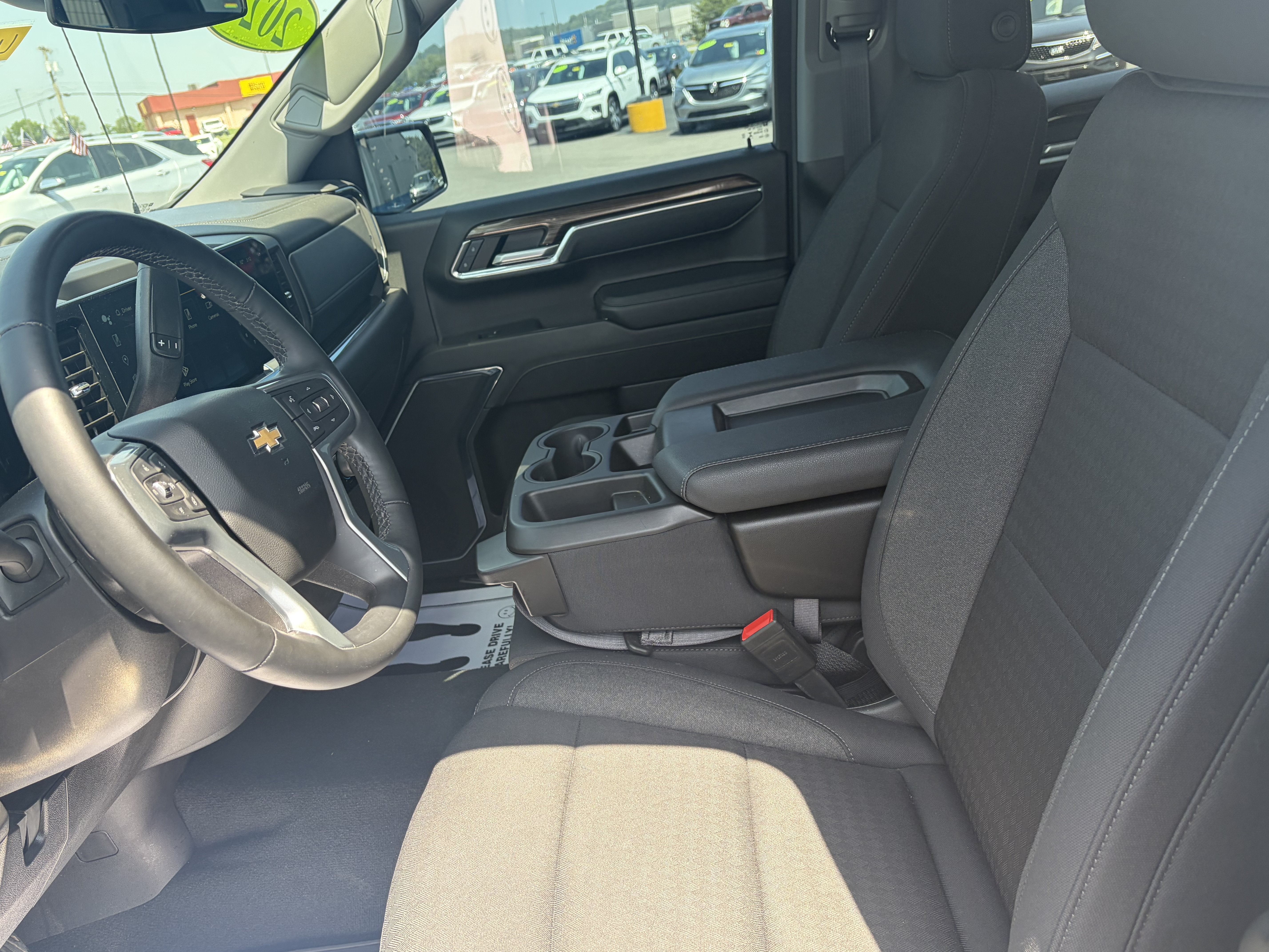 2024 Chevrolet Silverado 1500 LT (2FL)