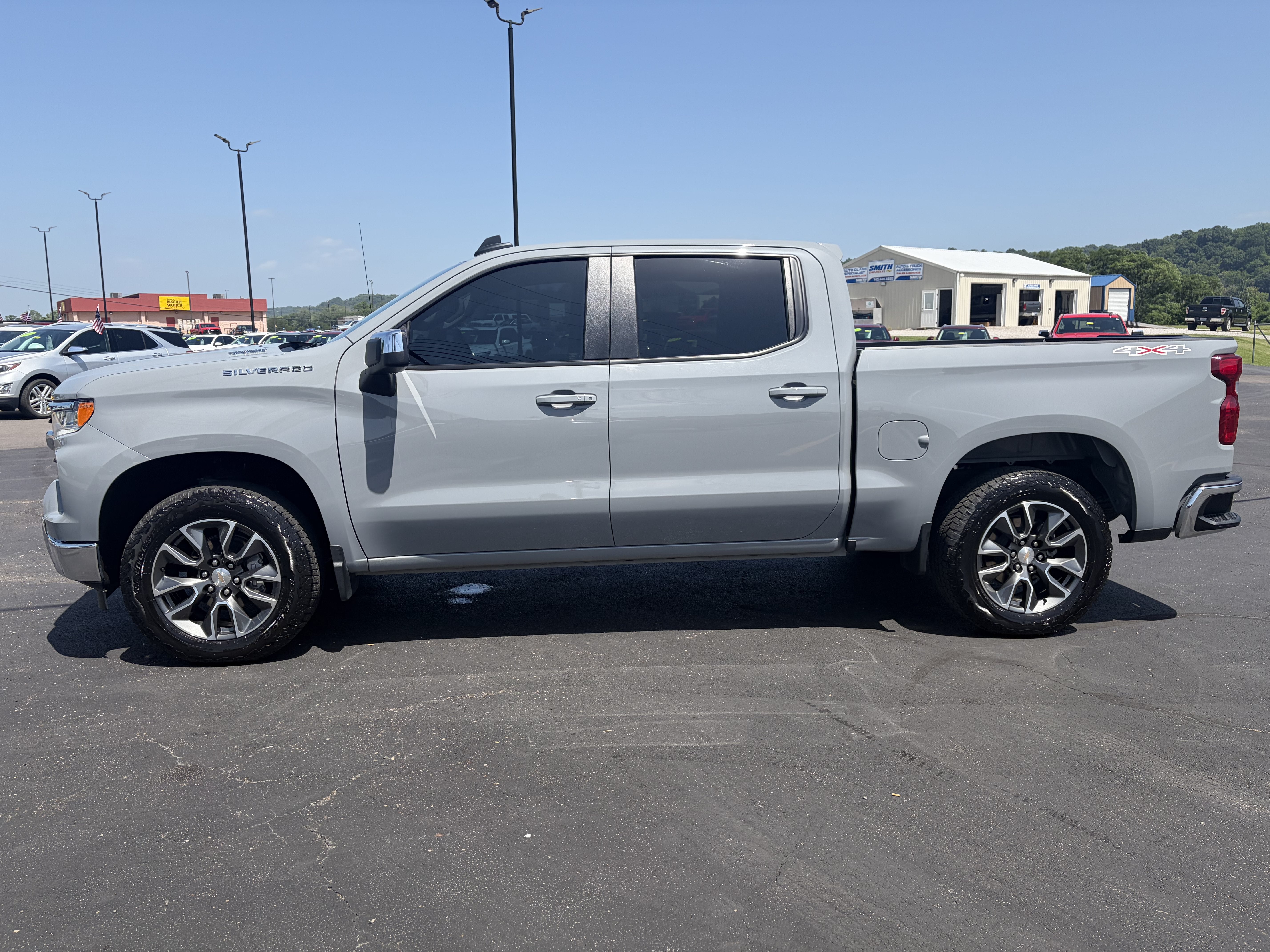 2024 Chevrolet Silverado 1500 LT (2FL)