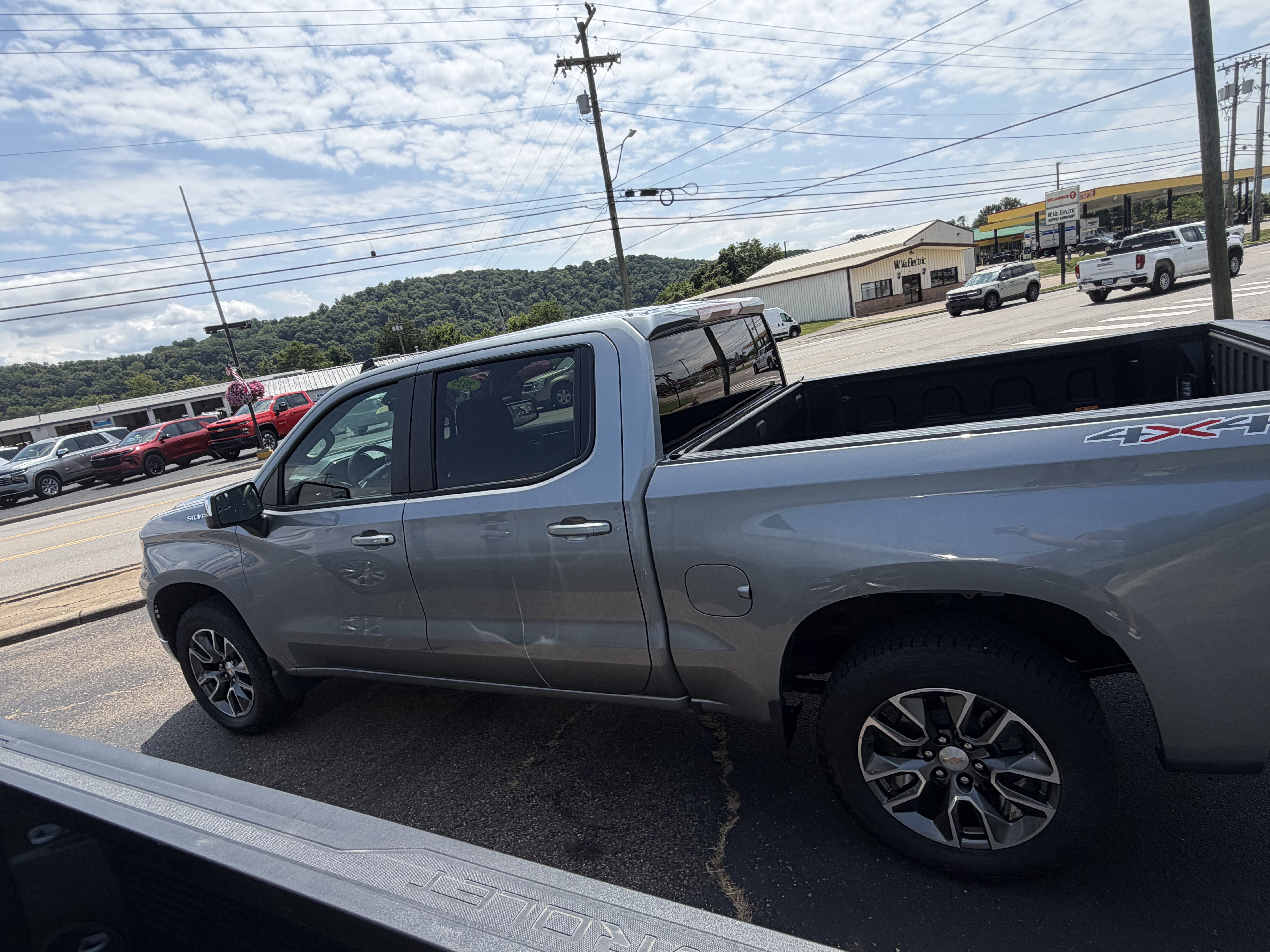 2025 Chevrolet Silverado 1500 LT (2FL)