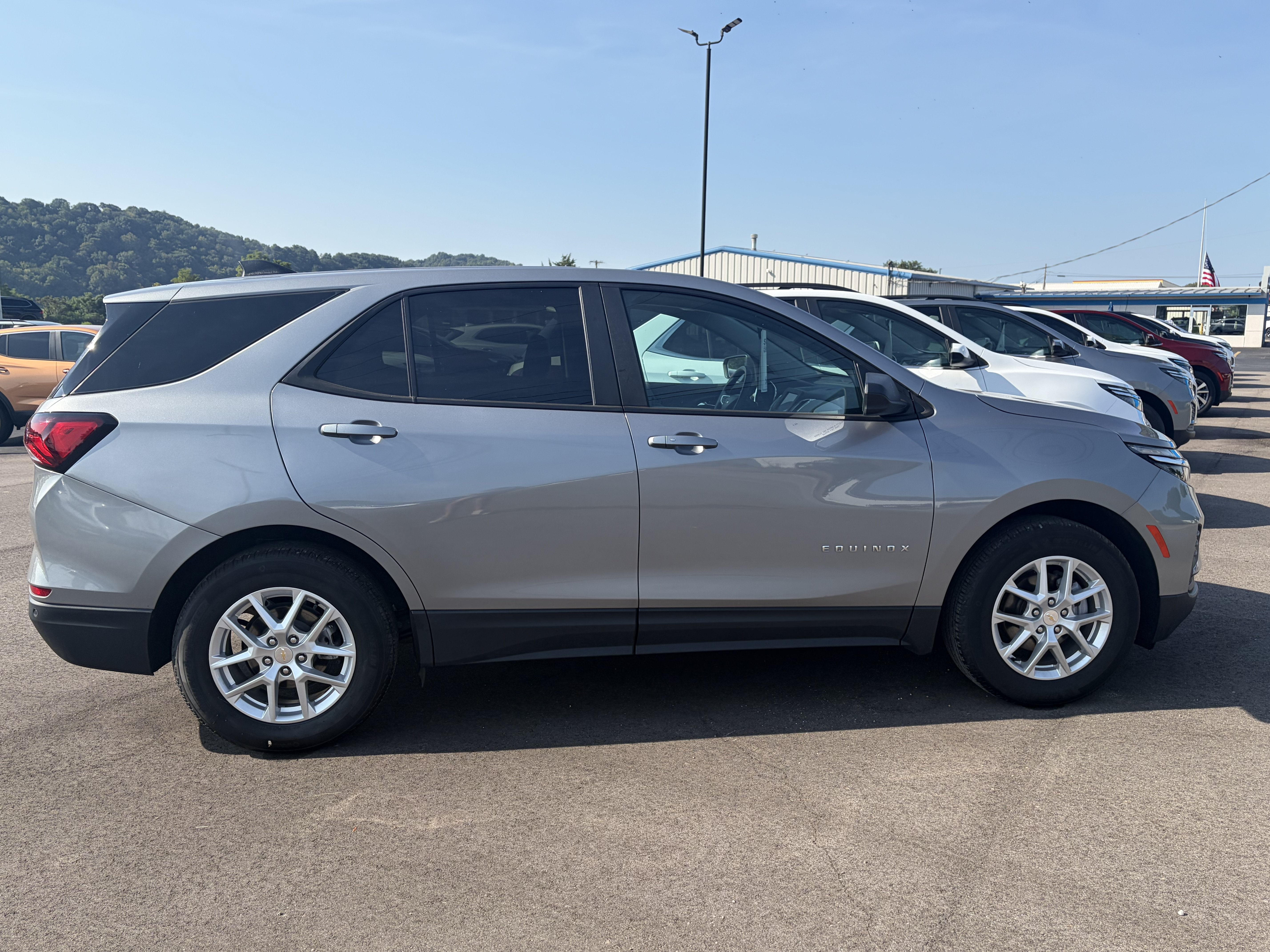 2023 Chevrolet Equinox LS