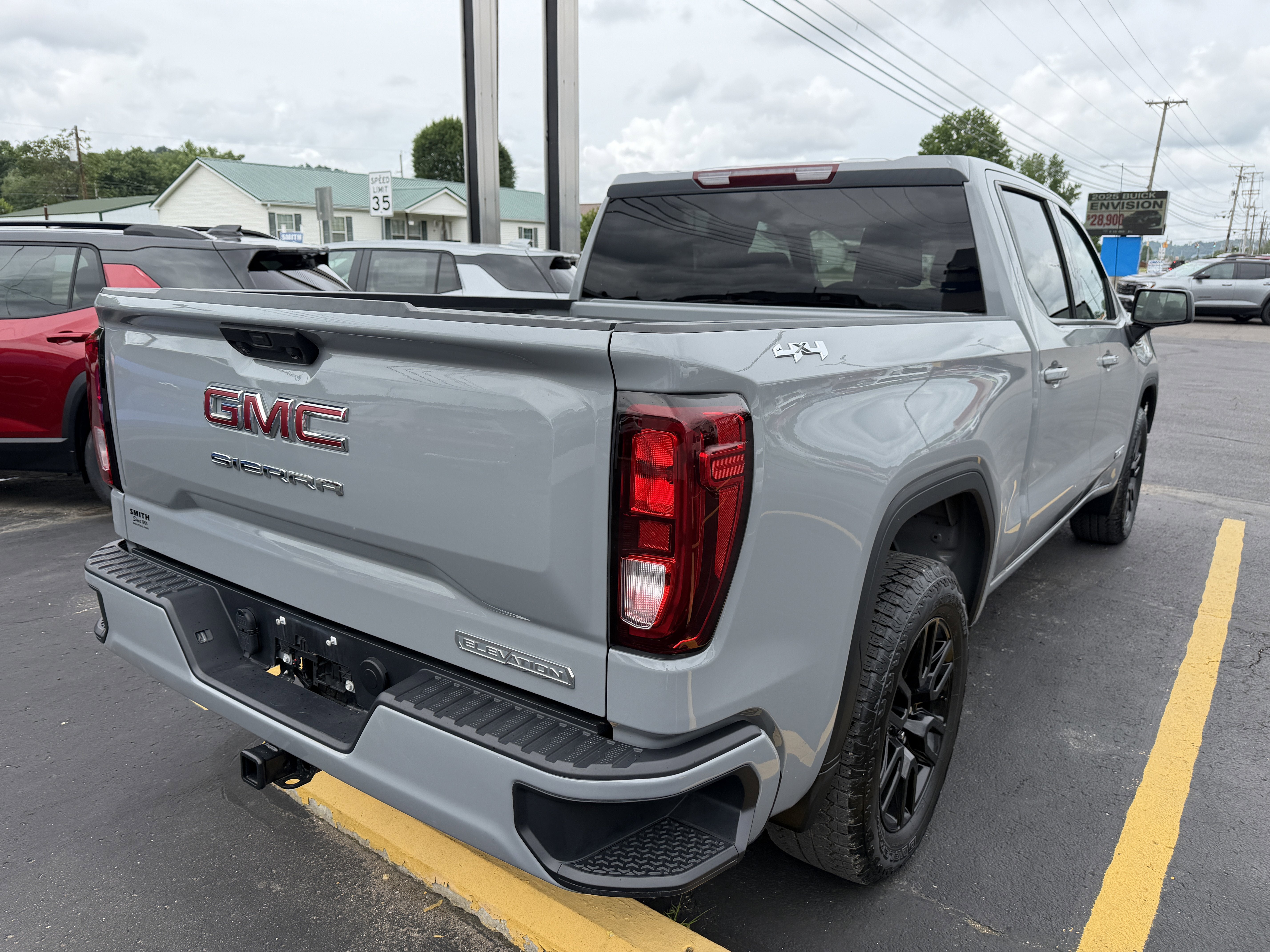 2024 GMC Sierra 1500 Elevation