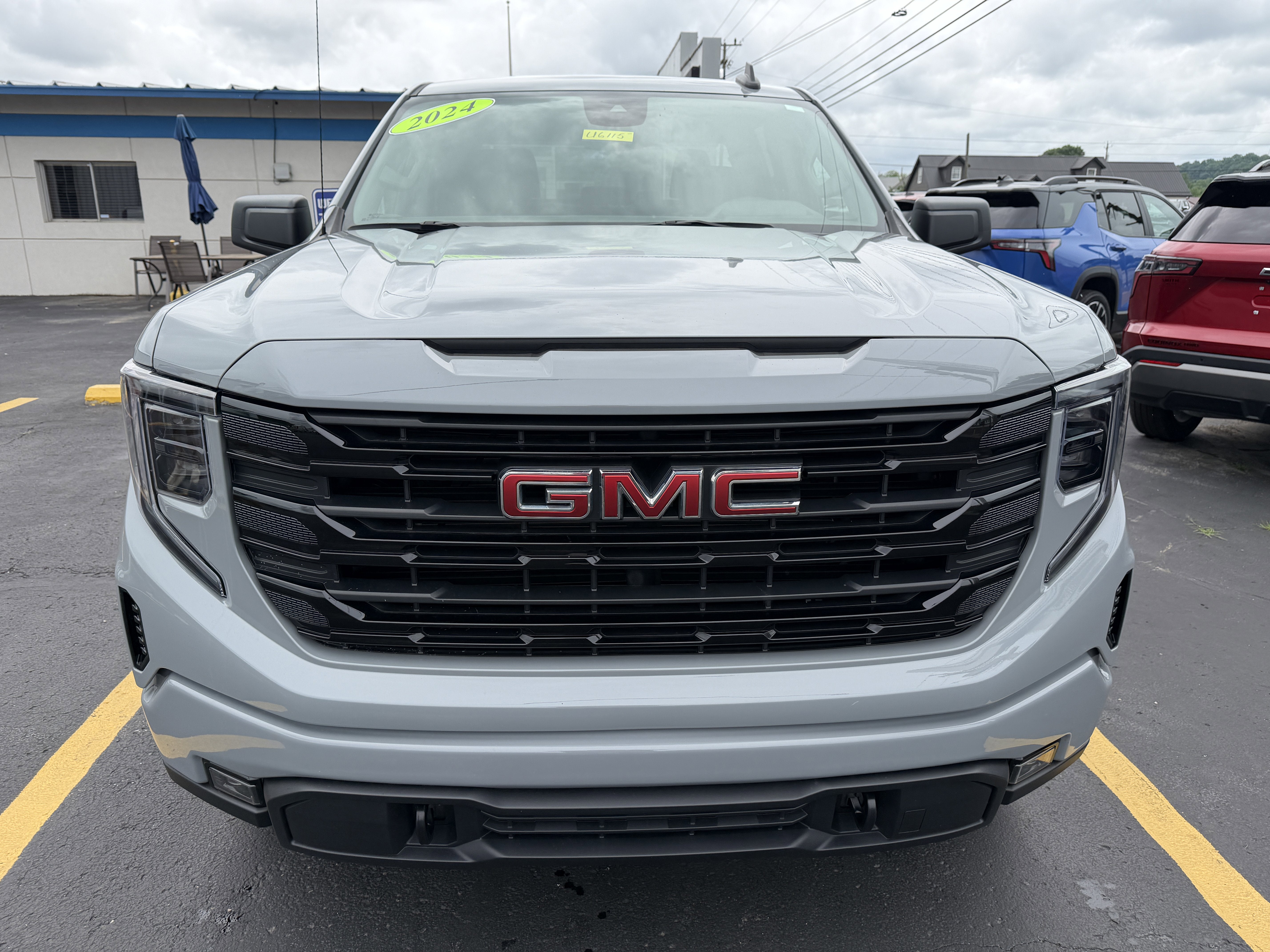 2024 GMC Sierra 1500 Elevation