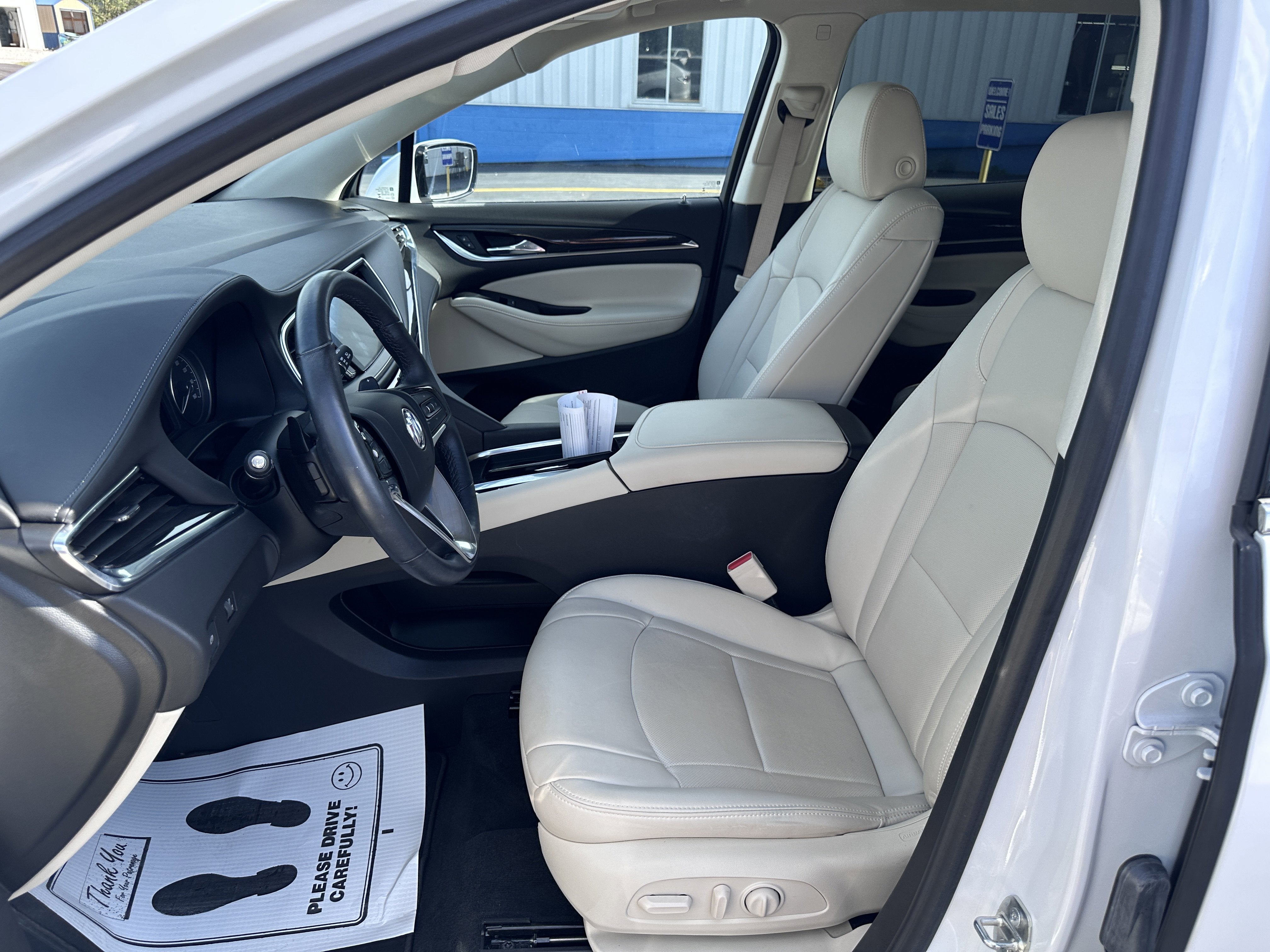 2023 Buick Enclave Essence