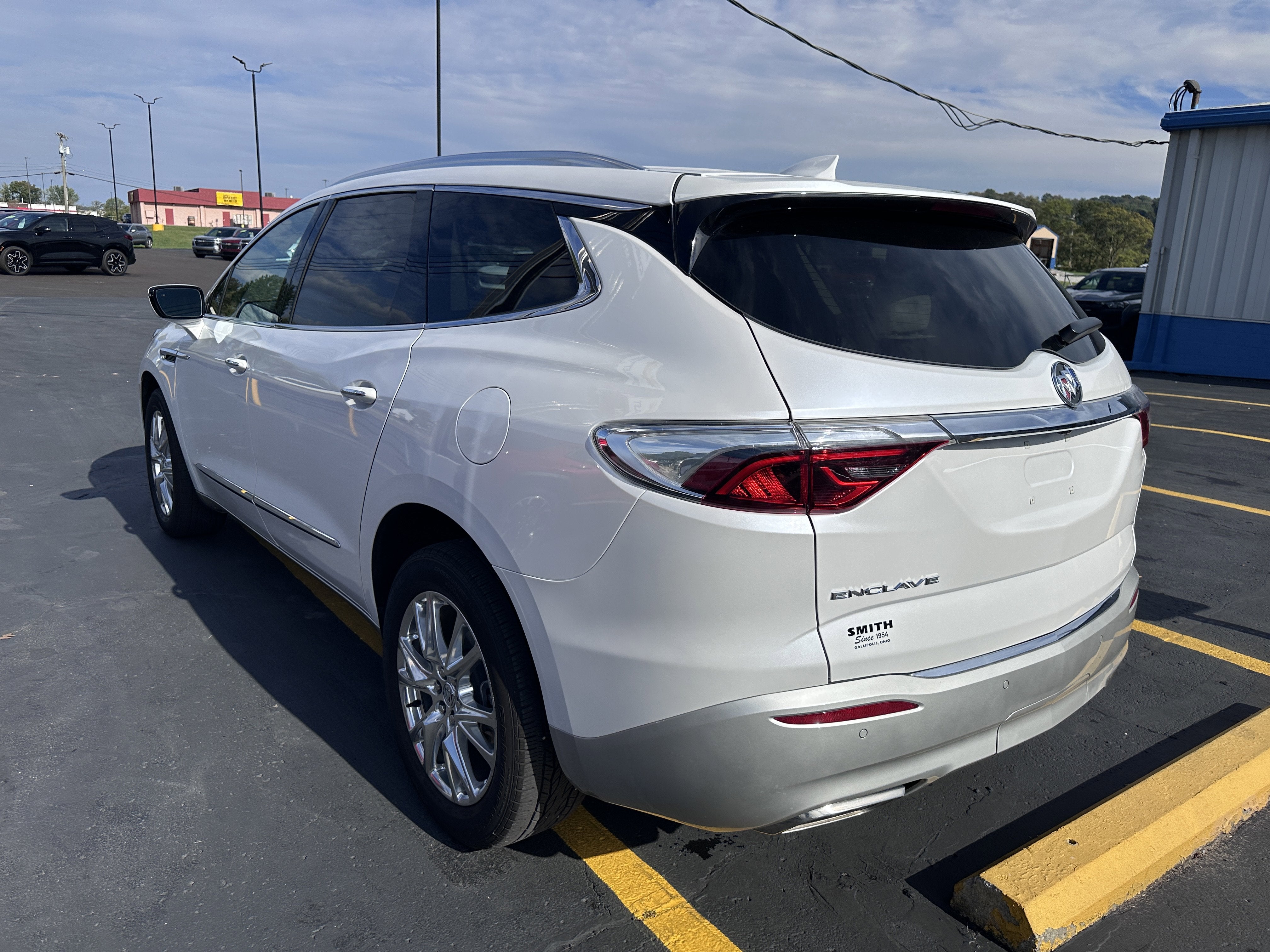 2023 Buick Enclave Essence