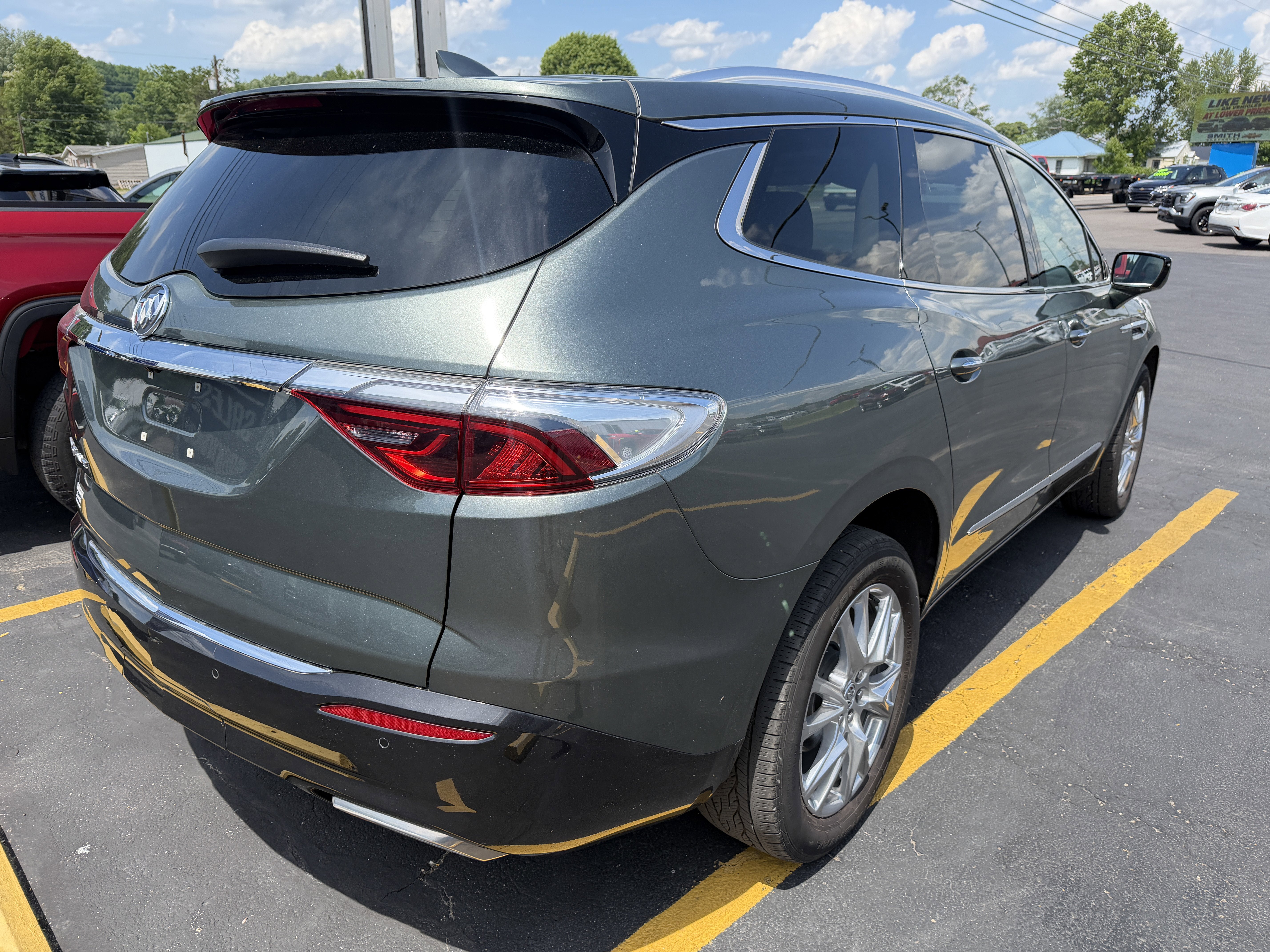 2023 Buick Enclave Essence