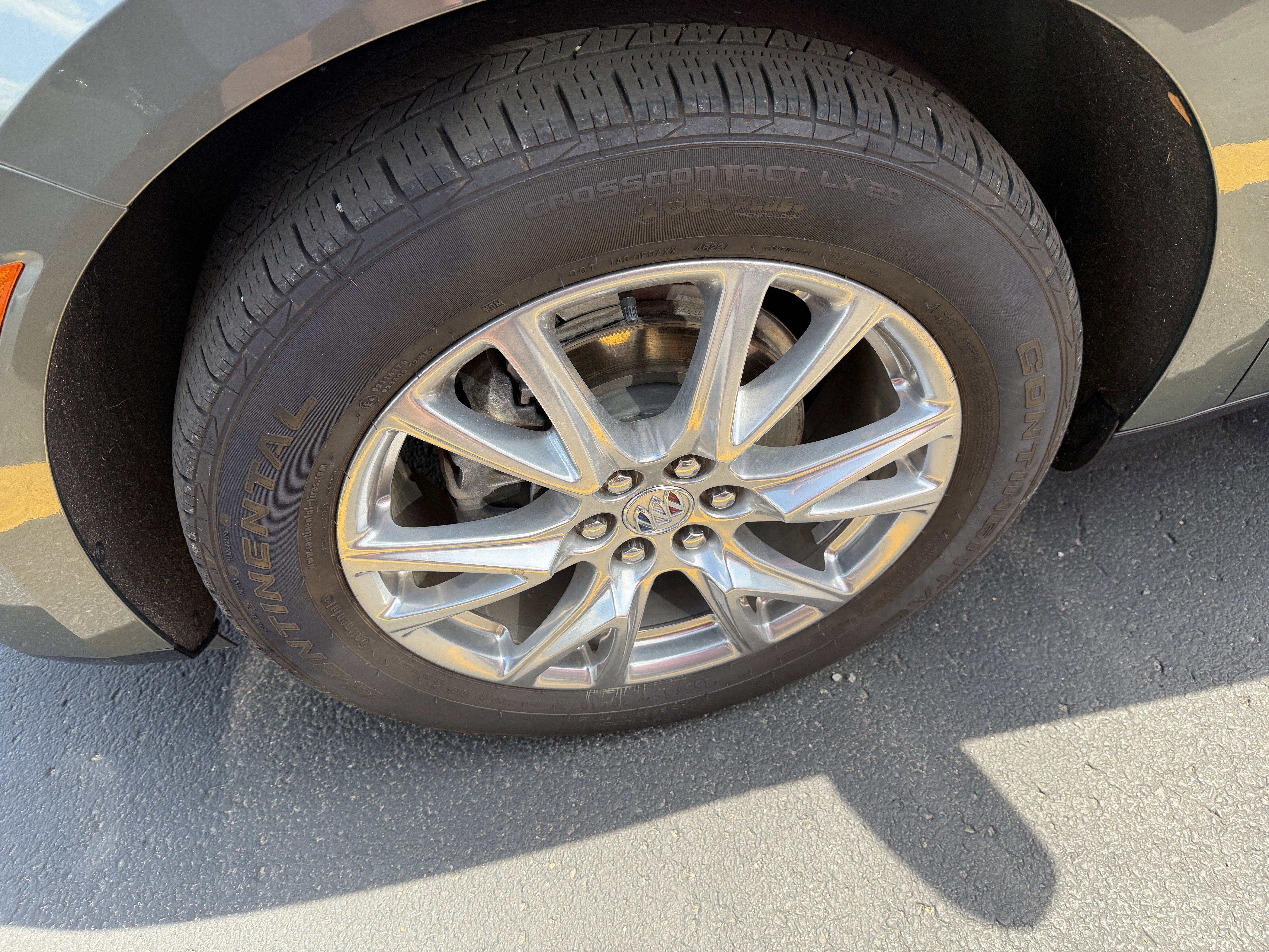 2023 Buick Enclave Essence