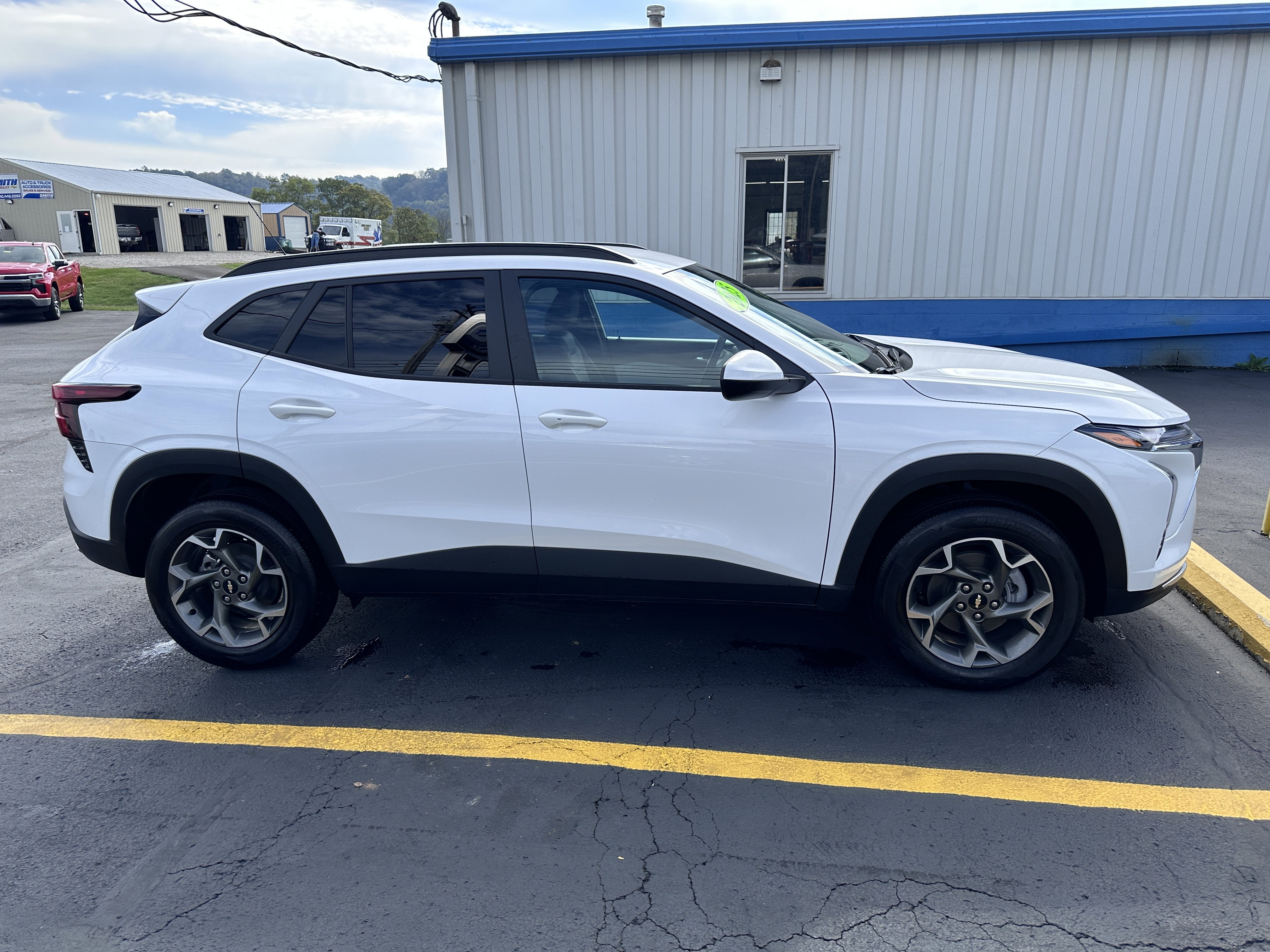 2025 Chevrolet Trax LT