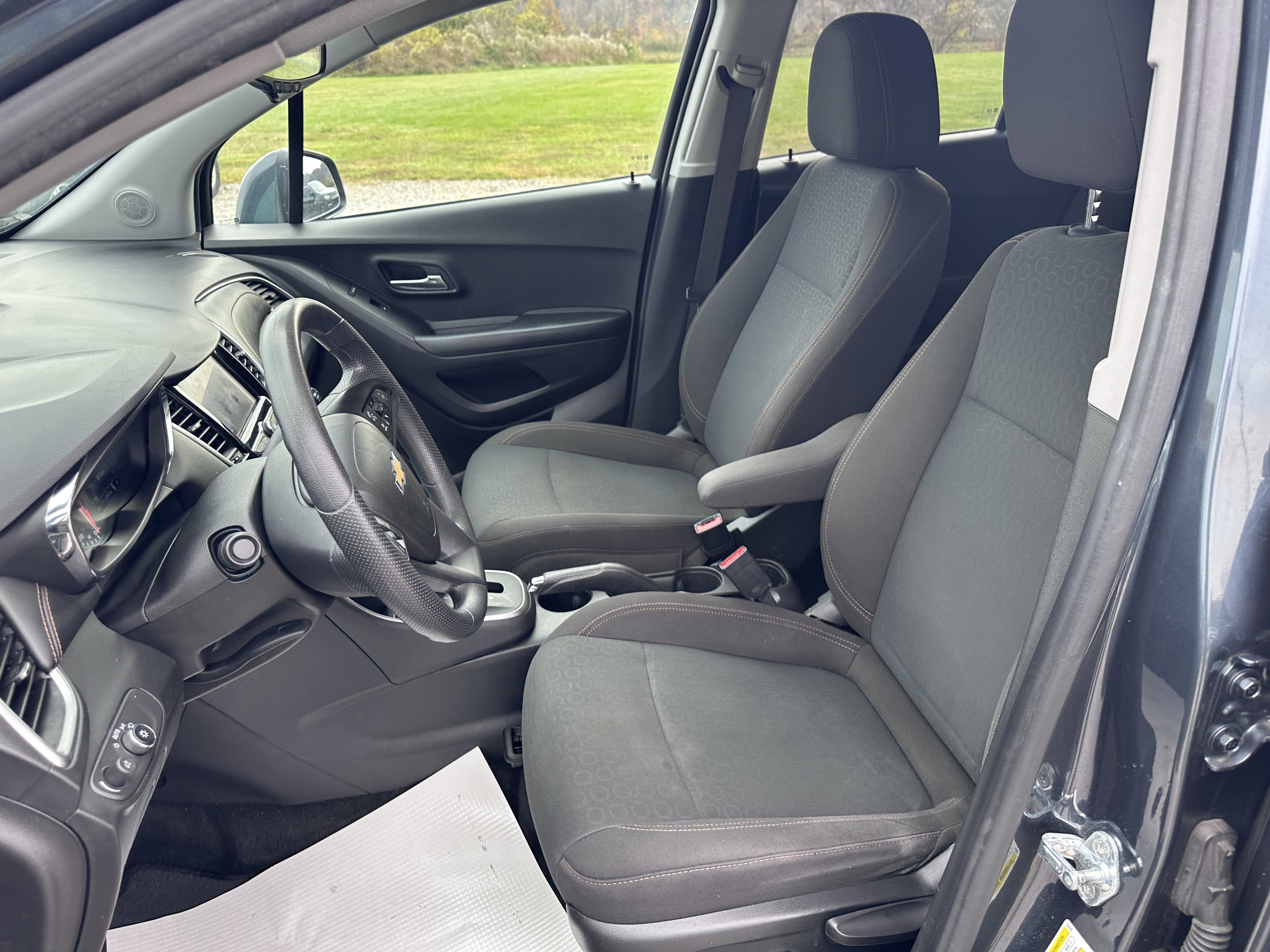 2022 Chevrolet Trax LS